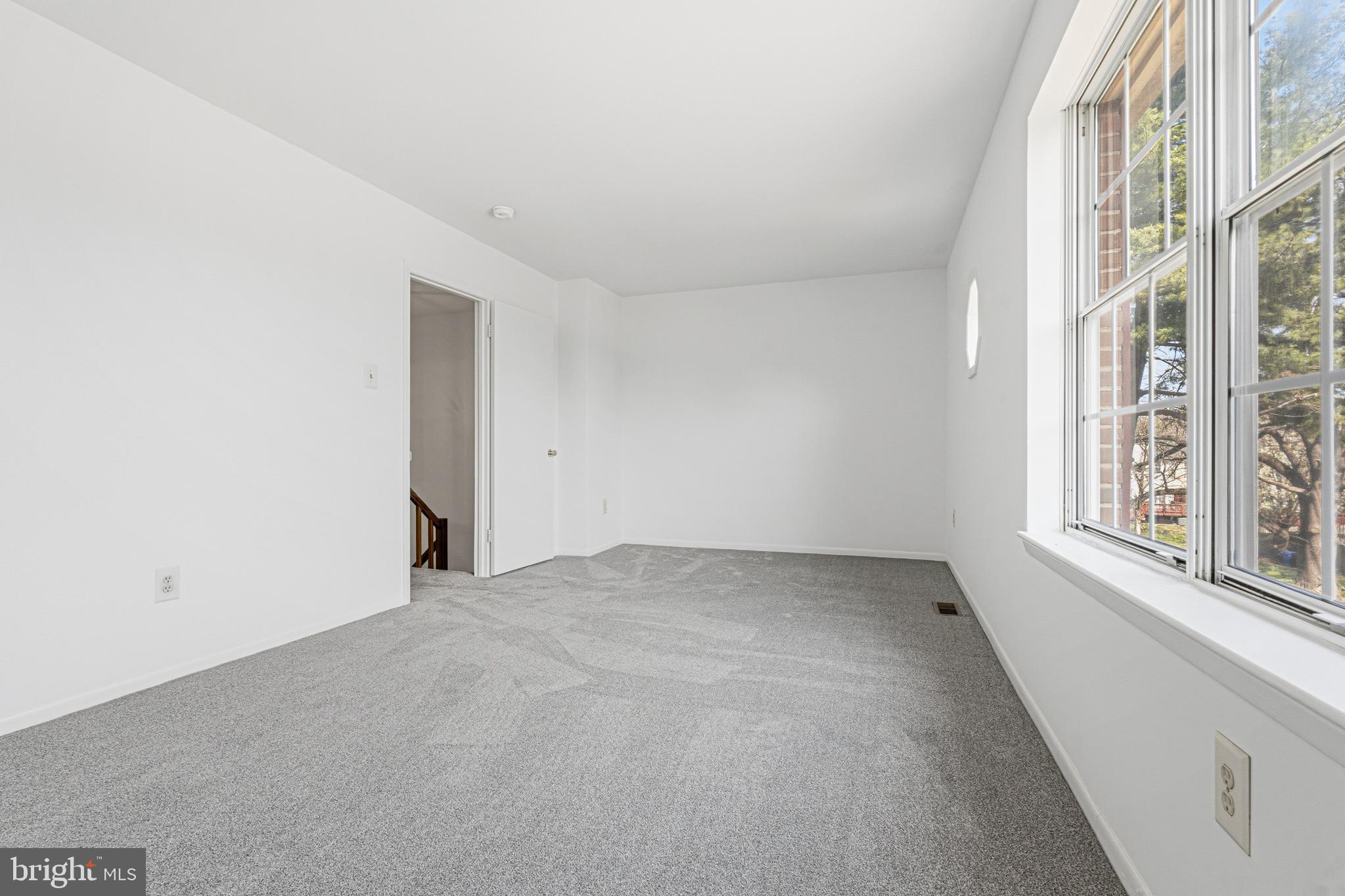 LAUREL - Residential