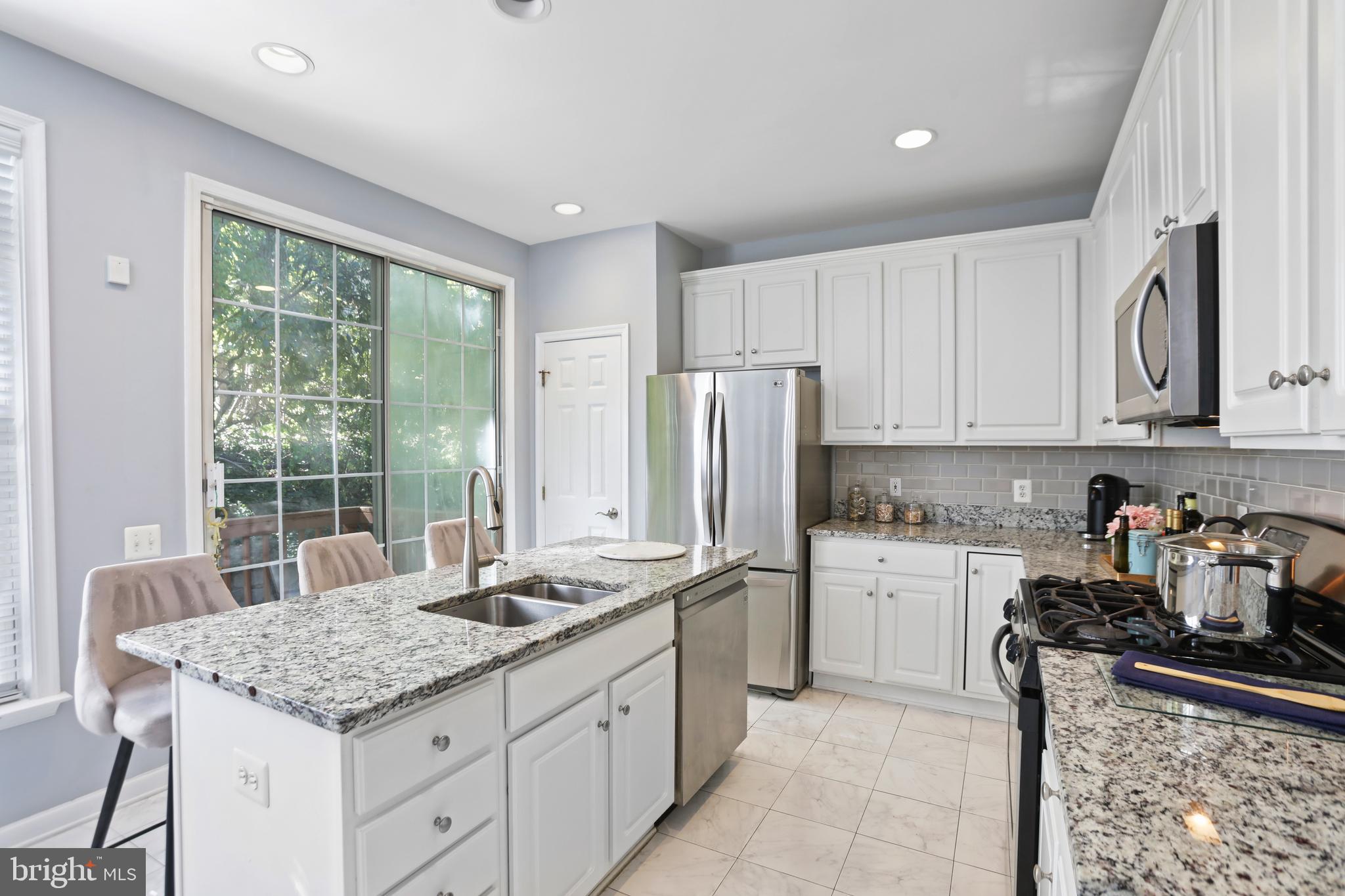 HERITAGE WOODS - Residential