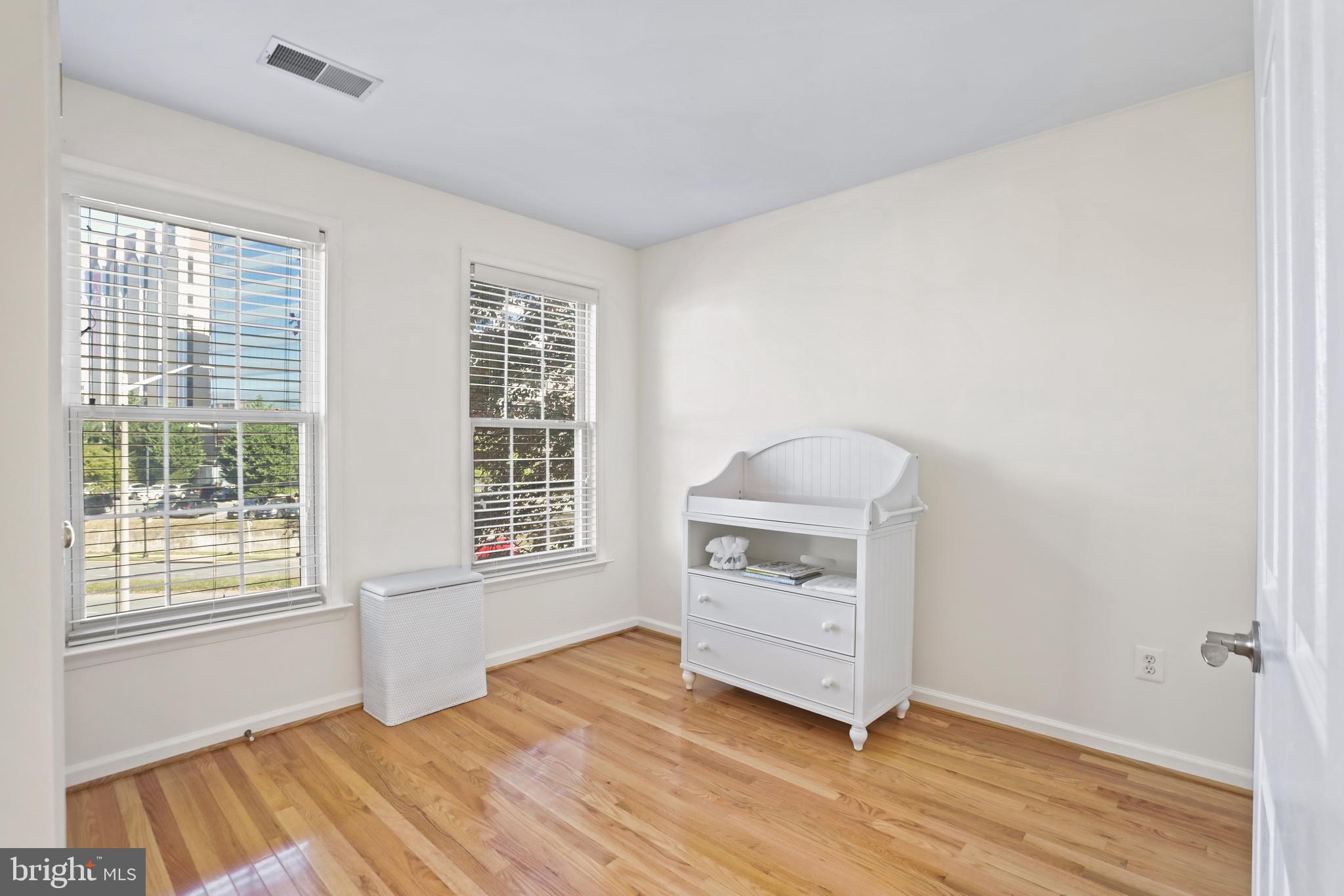 HERITAGE WOODS - Residential