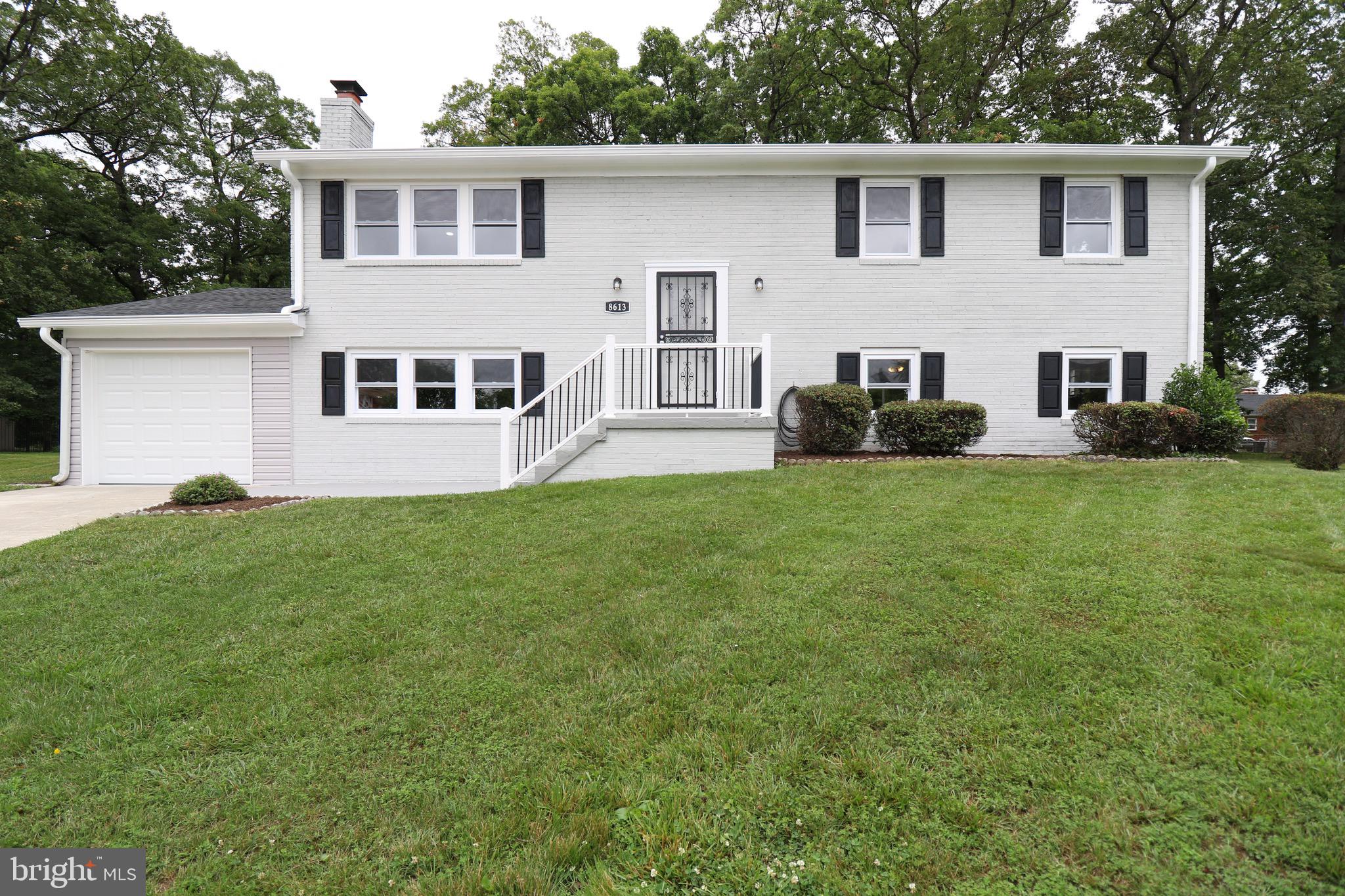 CHRIS MAR MANOR - Residential