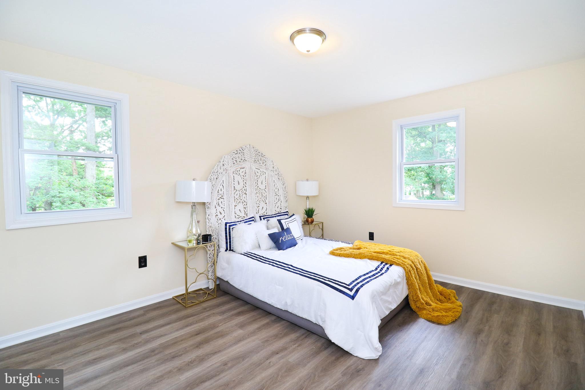 CHRIS MAR MANOR - Residential