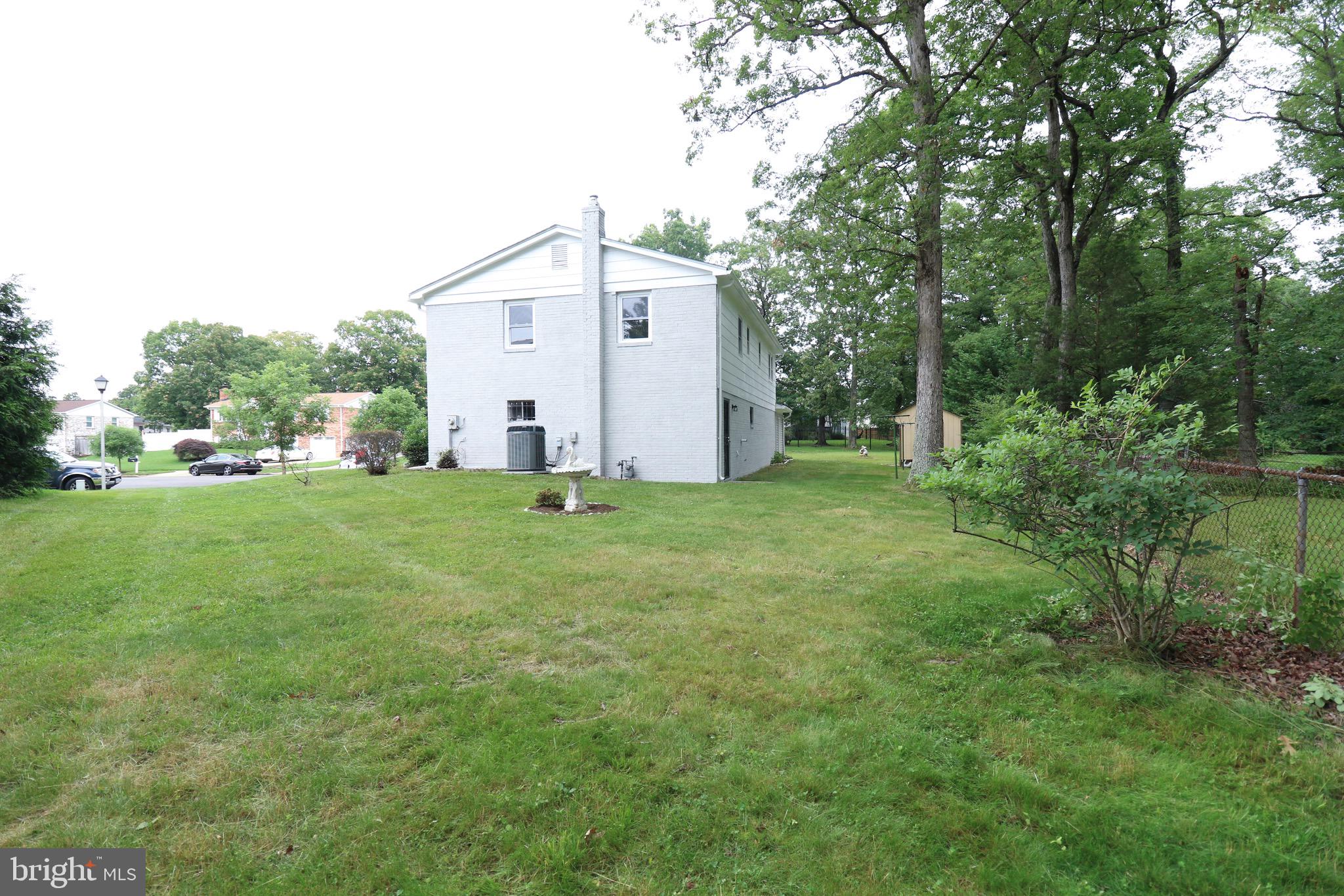 CHRIS MAR MANOR - Residential