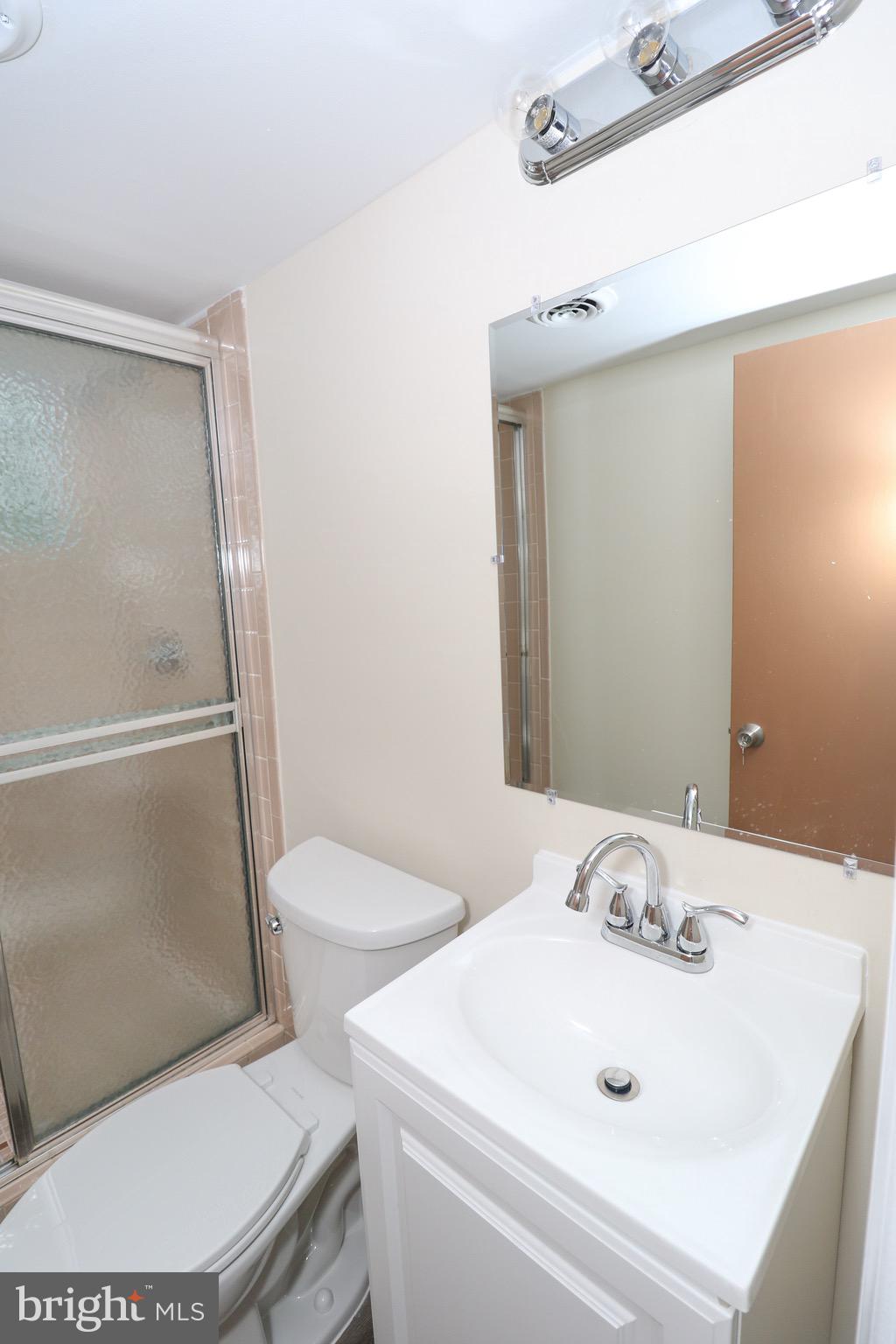 CHRIS MAR MANOR - Residential