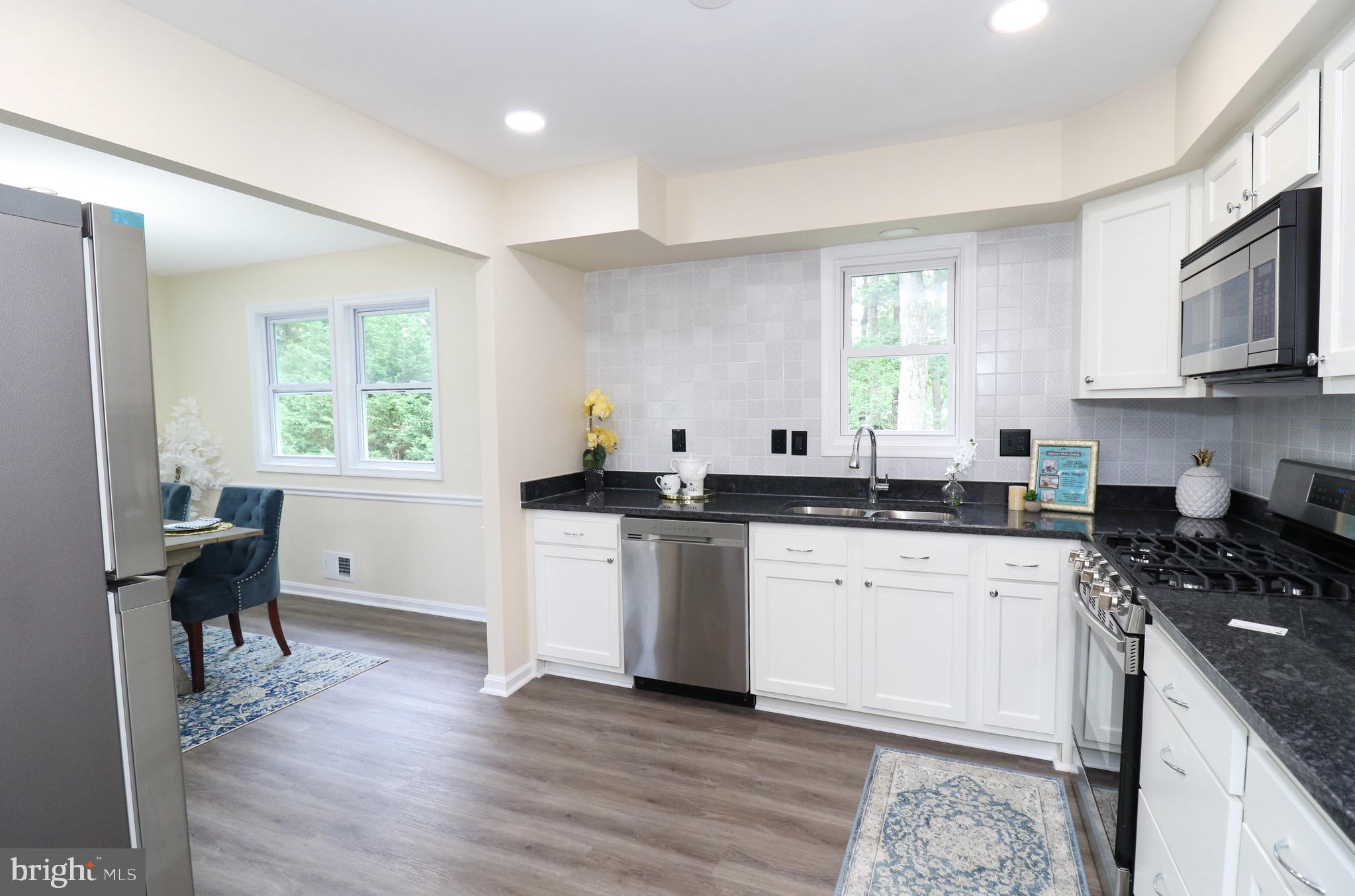 CHRIS MAR MANOR - Residential