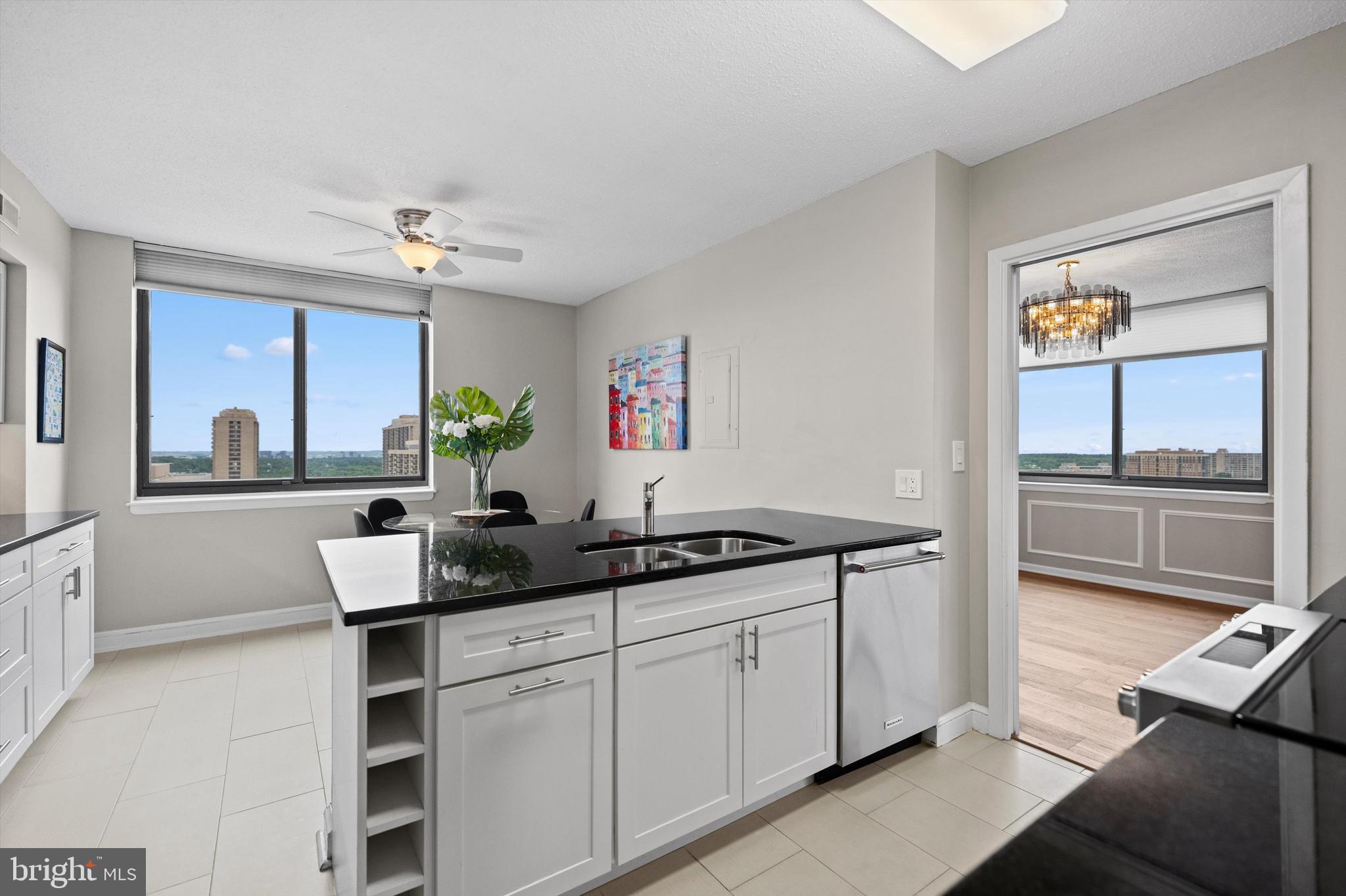 SKYLINE SQUARE CONDO - Residential