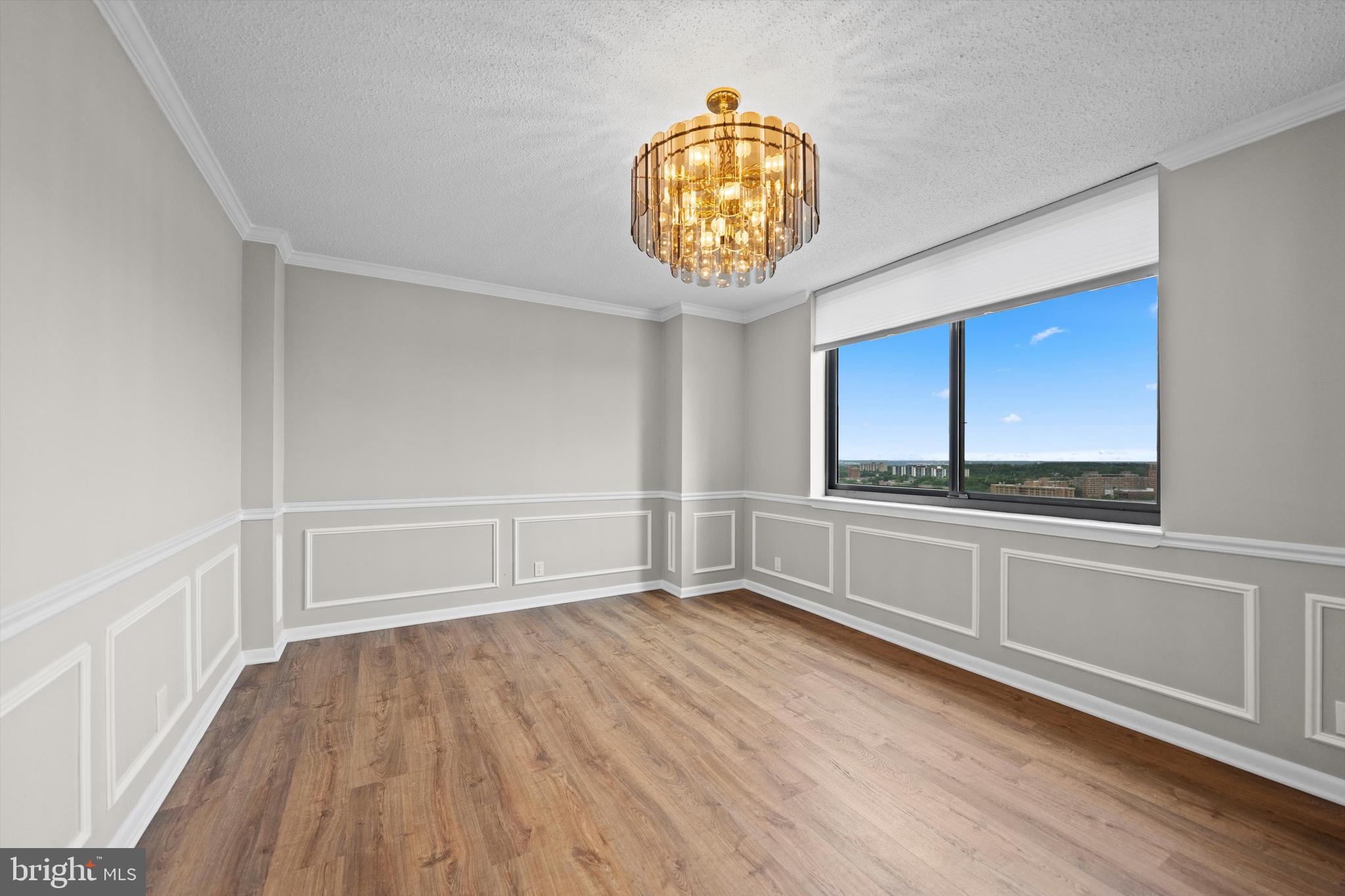 SKYLINE SQUARE CONDO - Residential