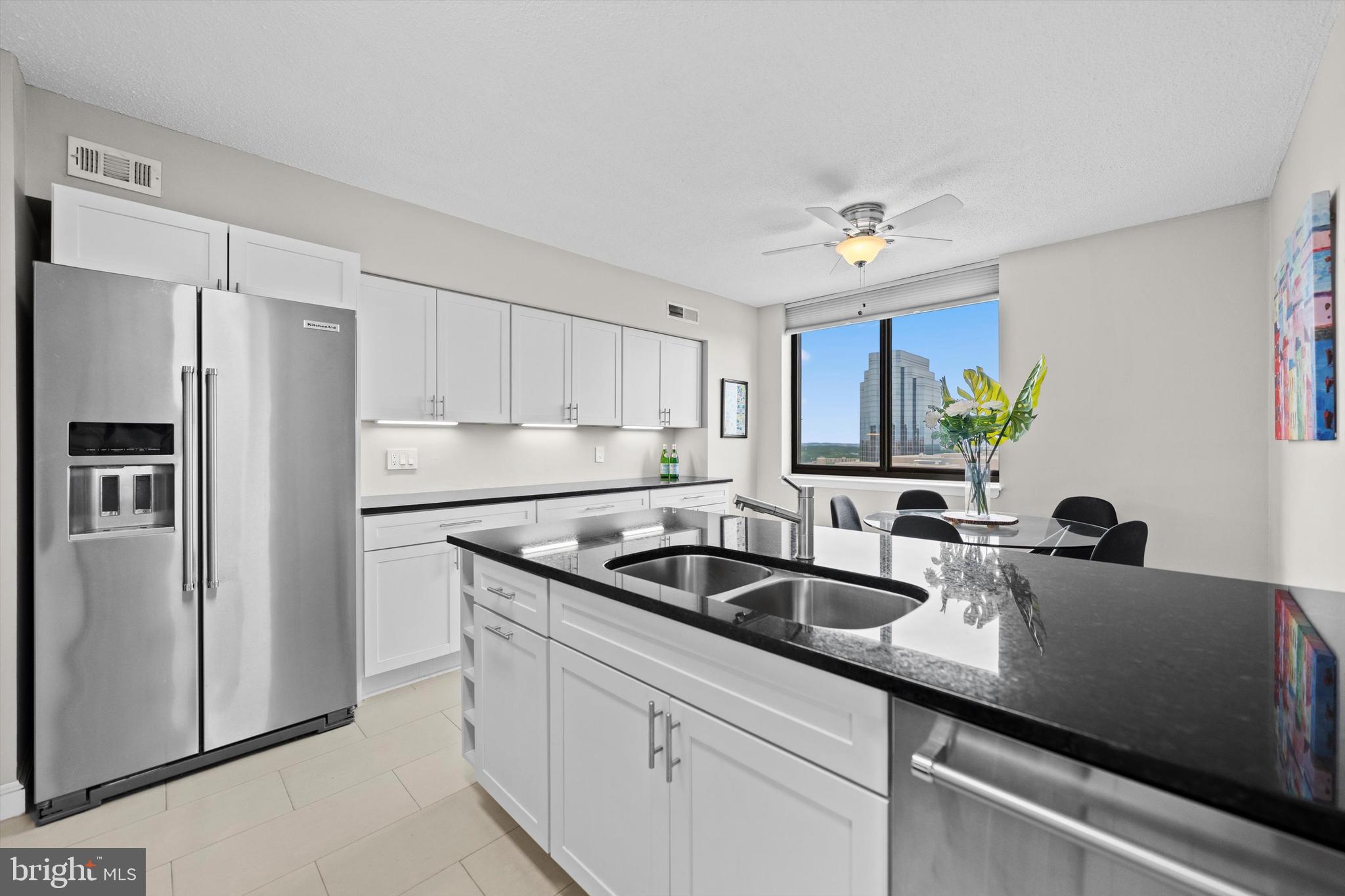 SKYLINE SQUARE CONDO - Residential