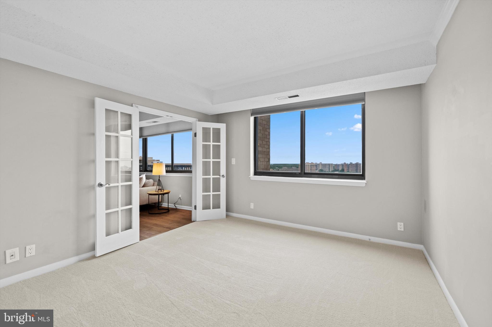 SKYLINE SQUARE CONDO - Residential