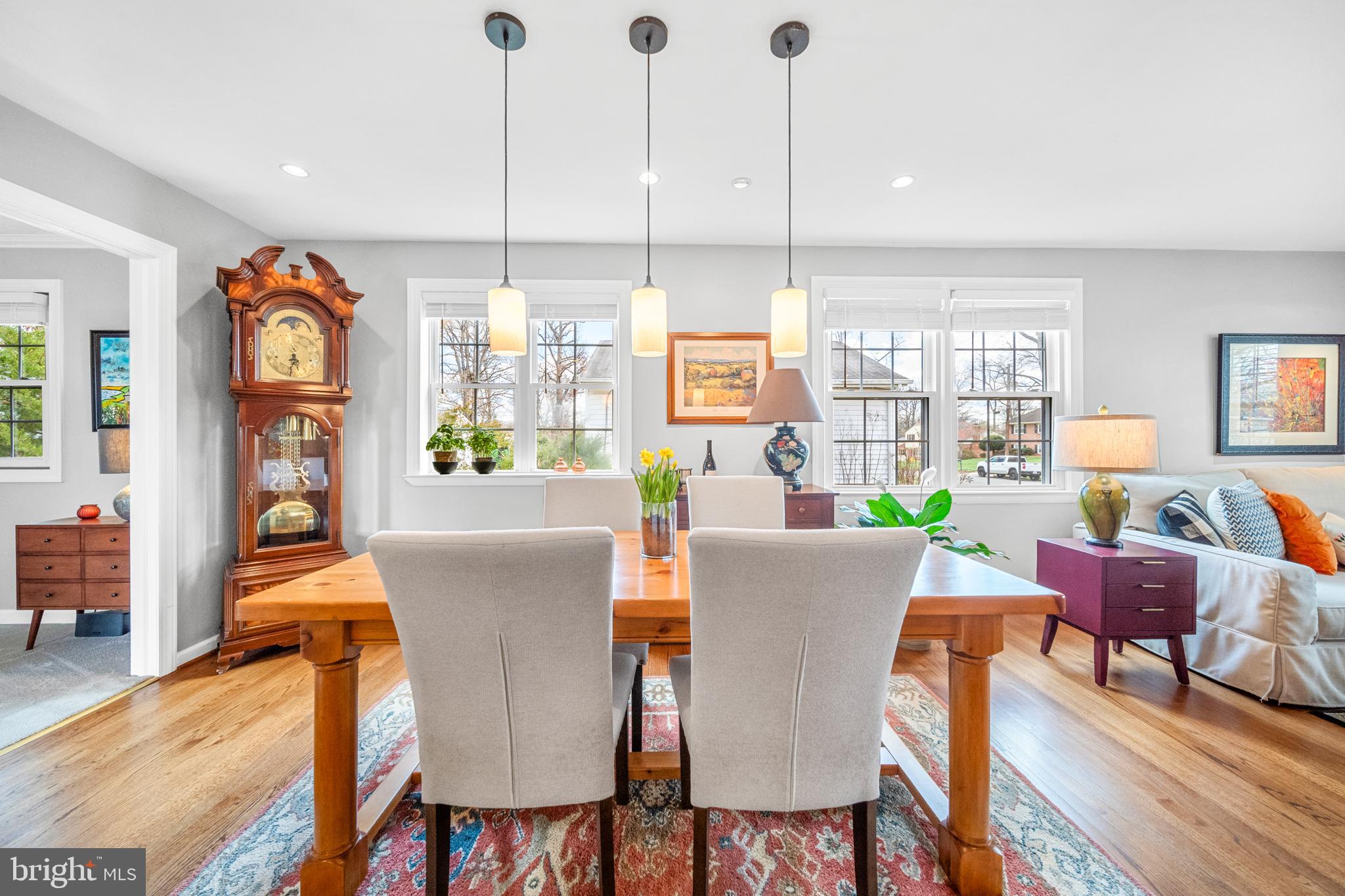 COUNTRY CLUB MANOR - Residential