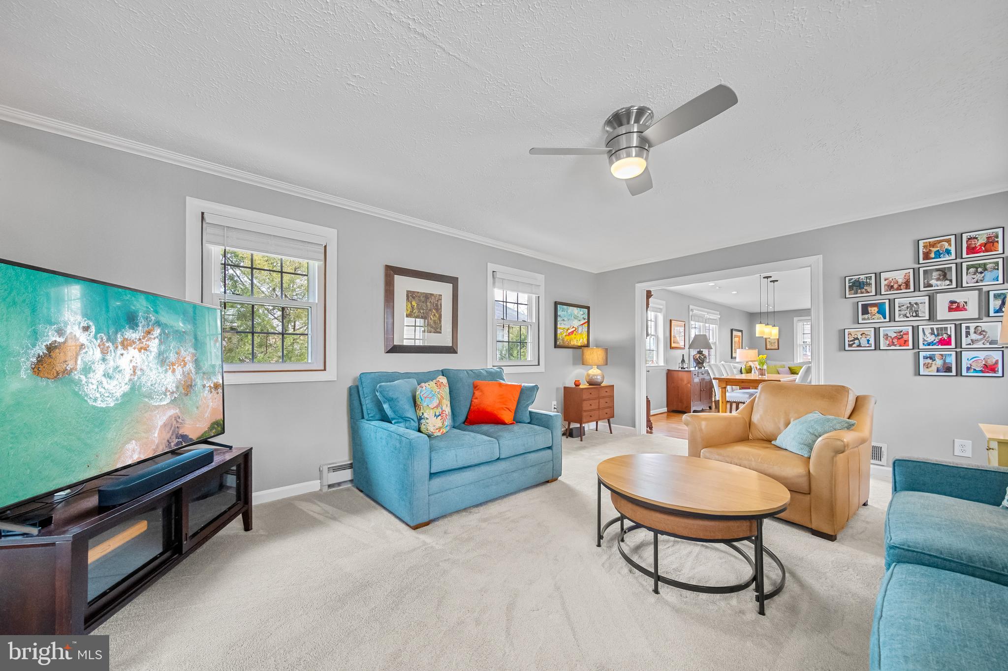 COUNTRY CLUB MANOR - Residential