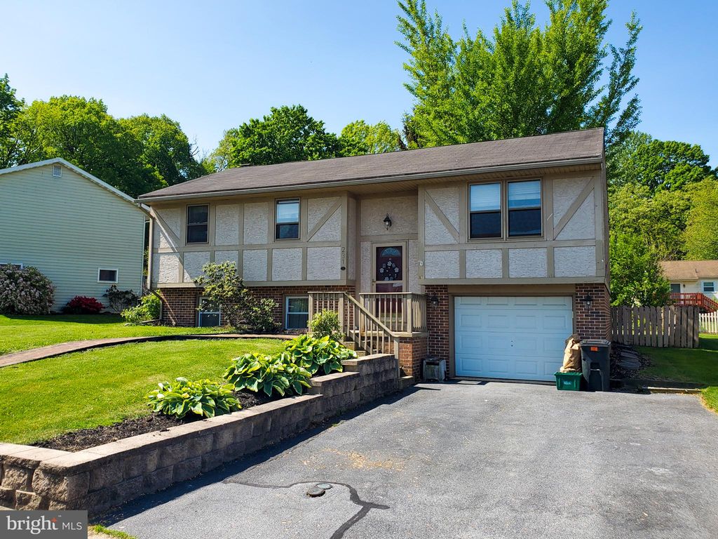 Photo of 231 MARION TER, EPHRATA, PA 17522 (MLS # PALA2034672)
