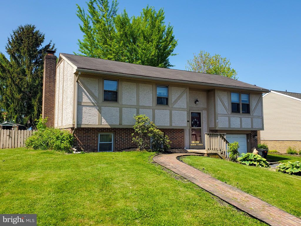 Photo of 231 MARION TER, EPHRATA, PA 17522 (MLS # PALA2034672)