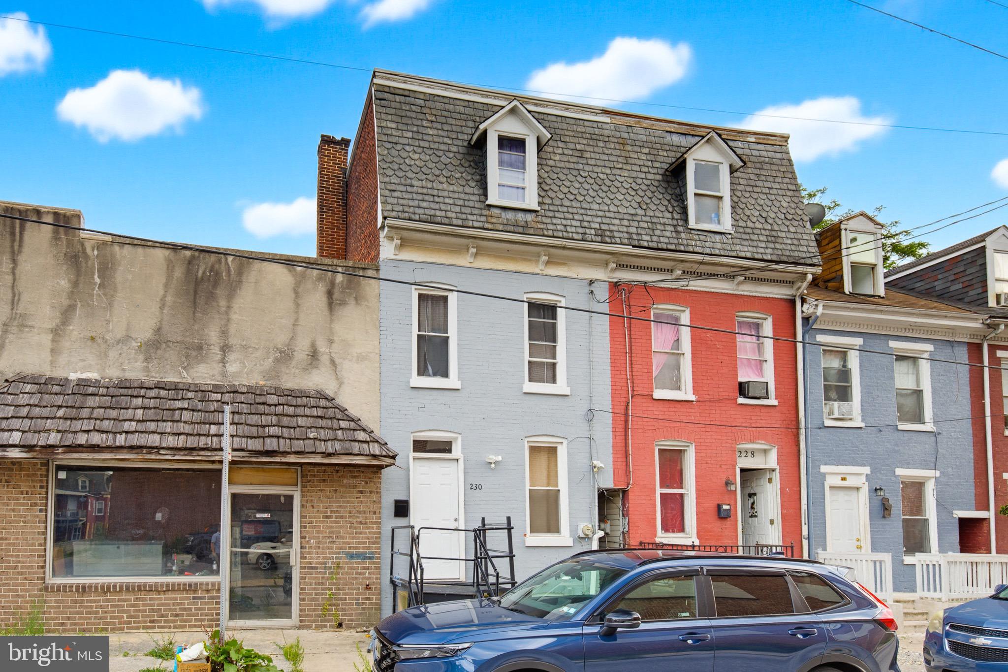 230 E POPLAR STREET