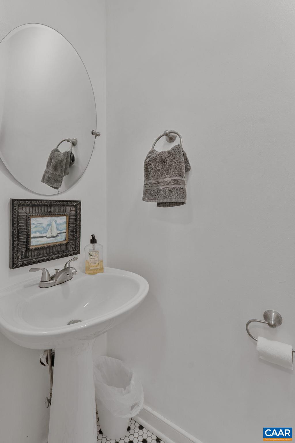 LAKE MONTICELLO - Residential