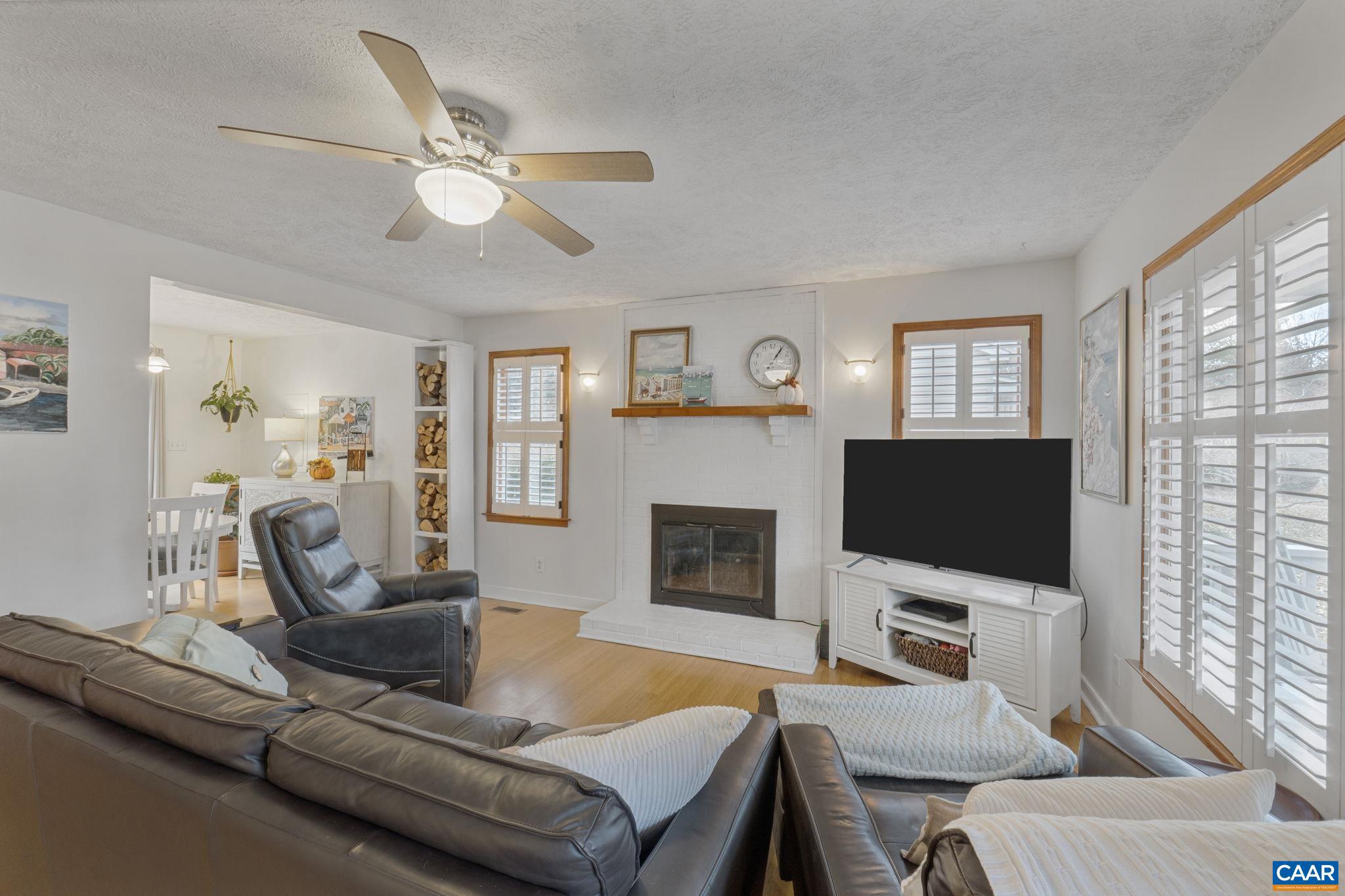 LAKE MONTICELLO - Residential