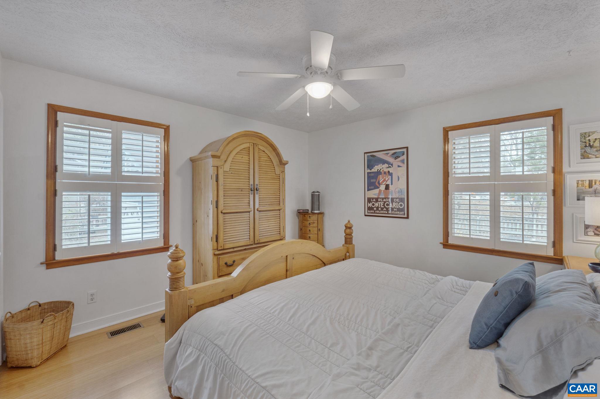 LAKE MONTICELLO - Residential