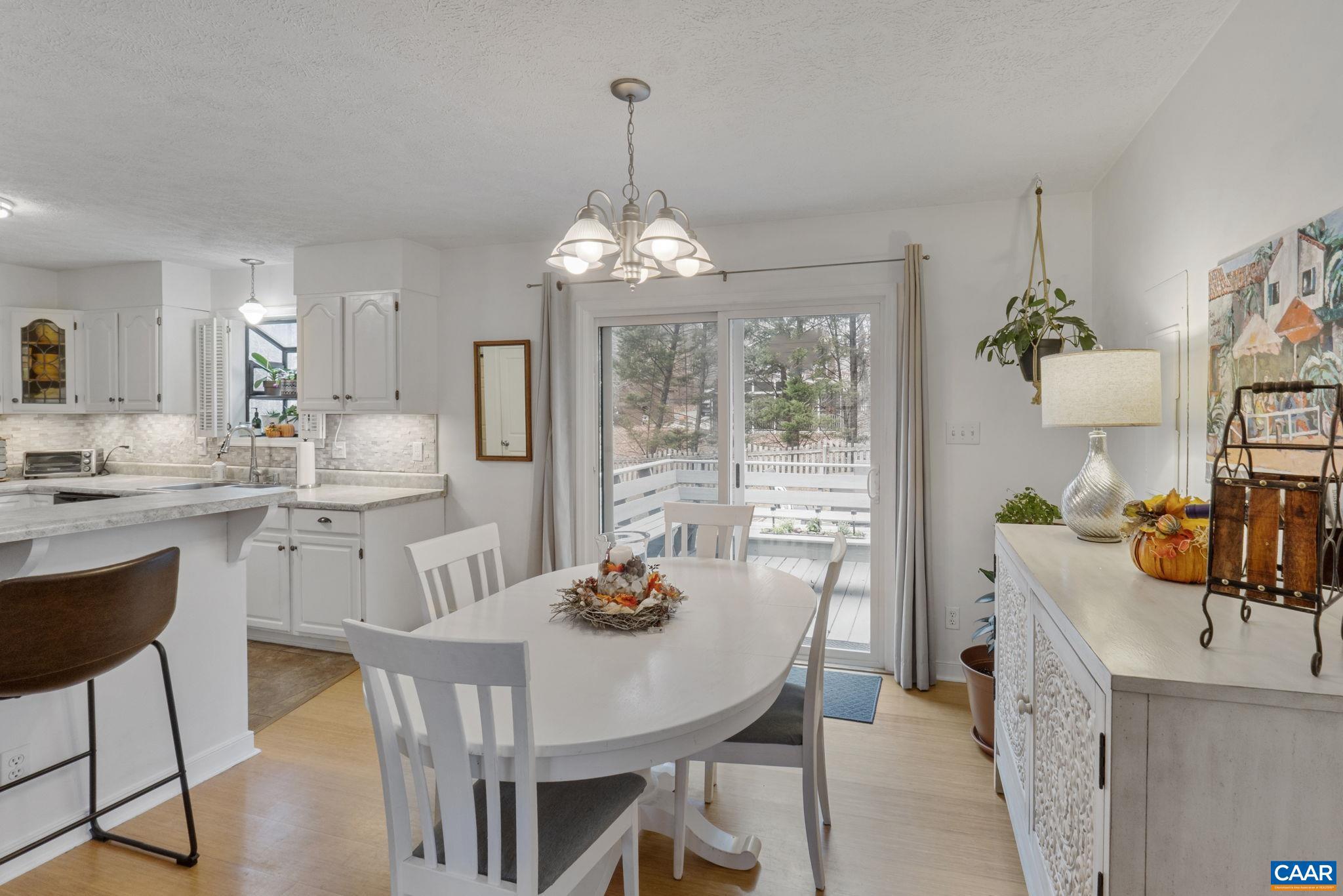 LAKE MONTICELLO - Residential