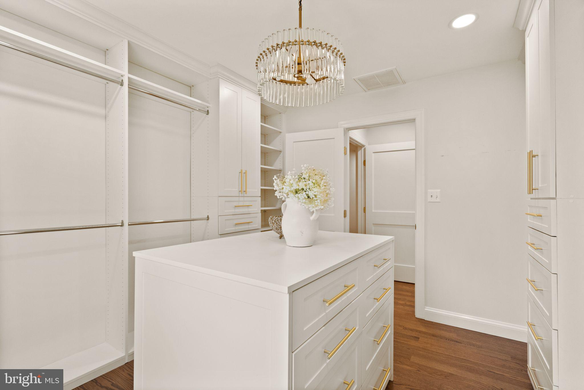 LEXINGTON ESTATES - Residential