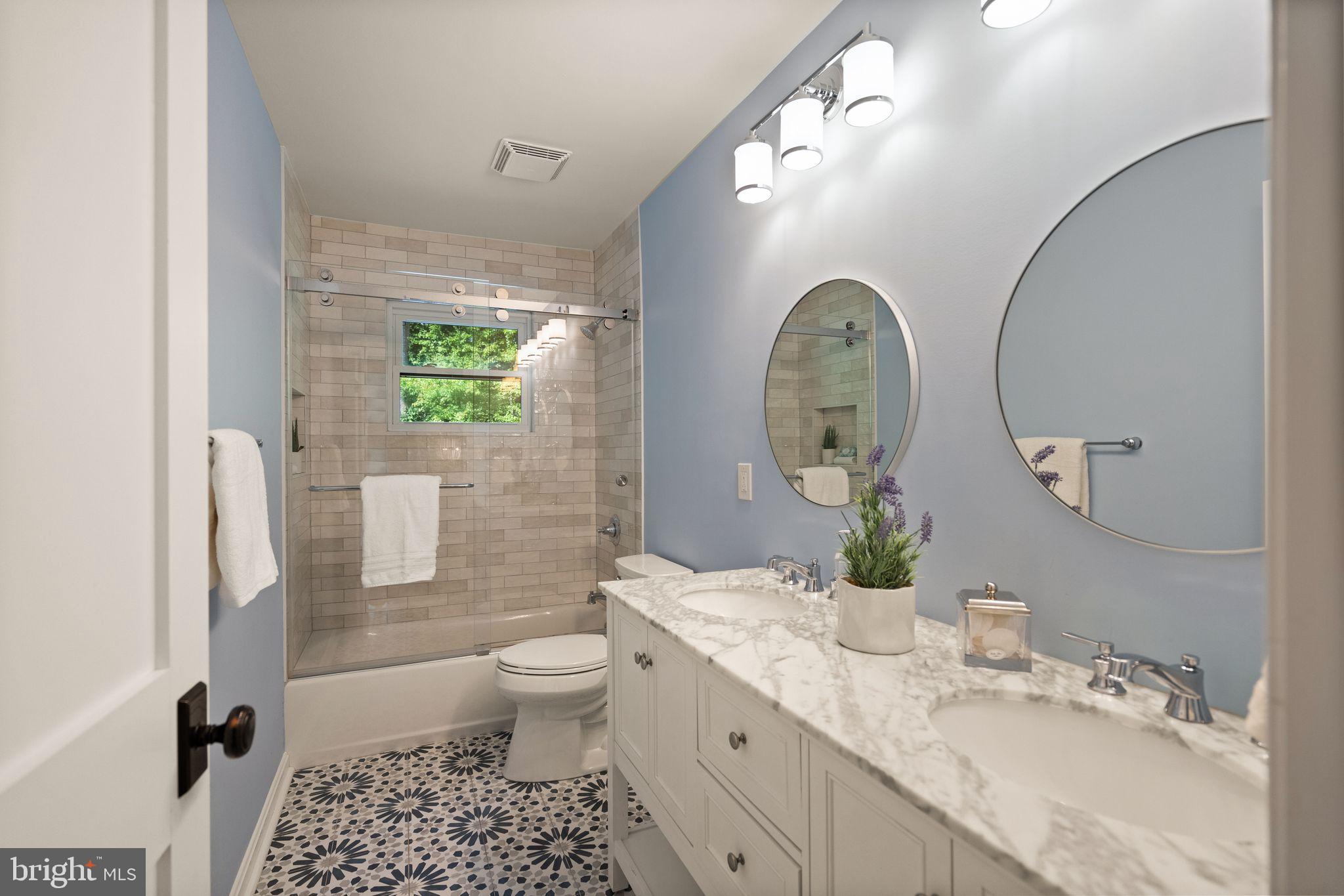 LEXINGTON ESTATES - Residential