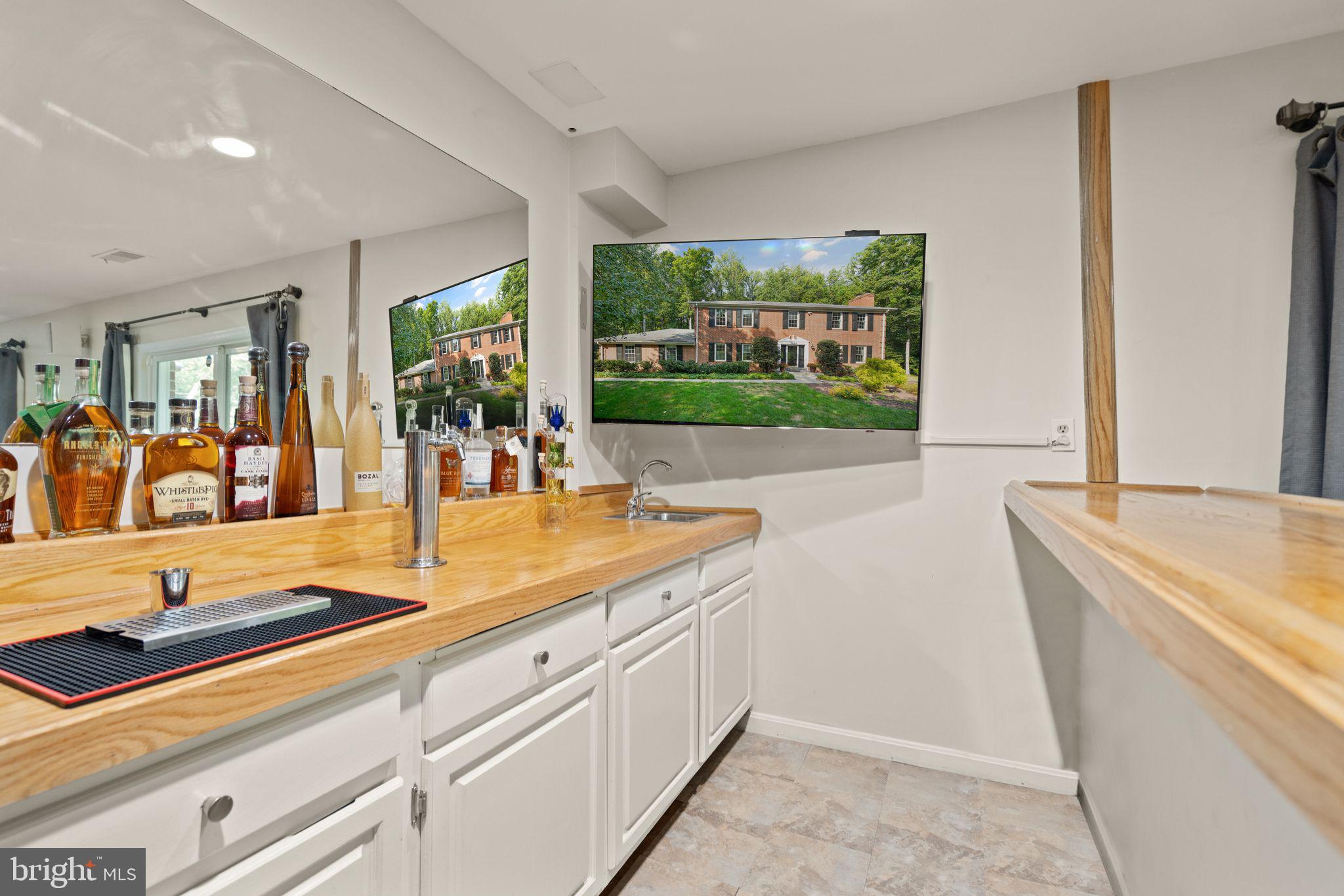 LEXINGTON ESTATES - Residential