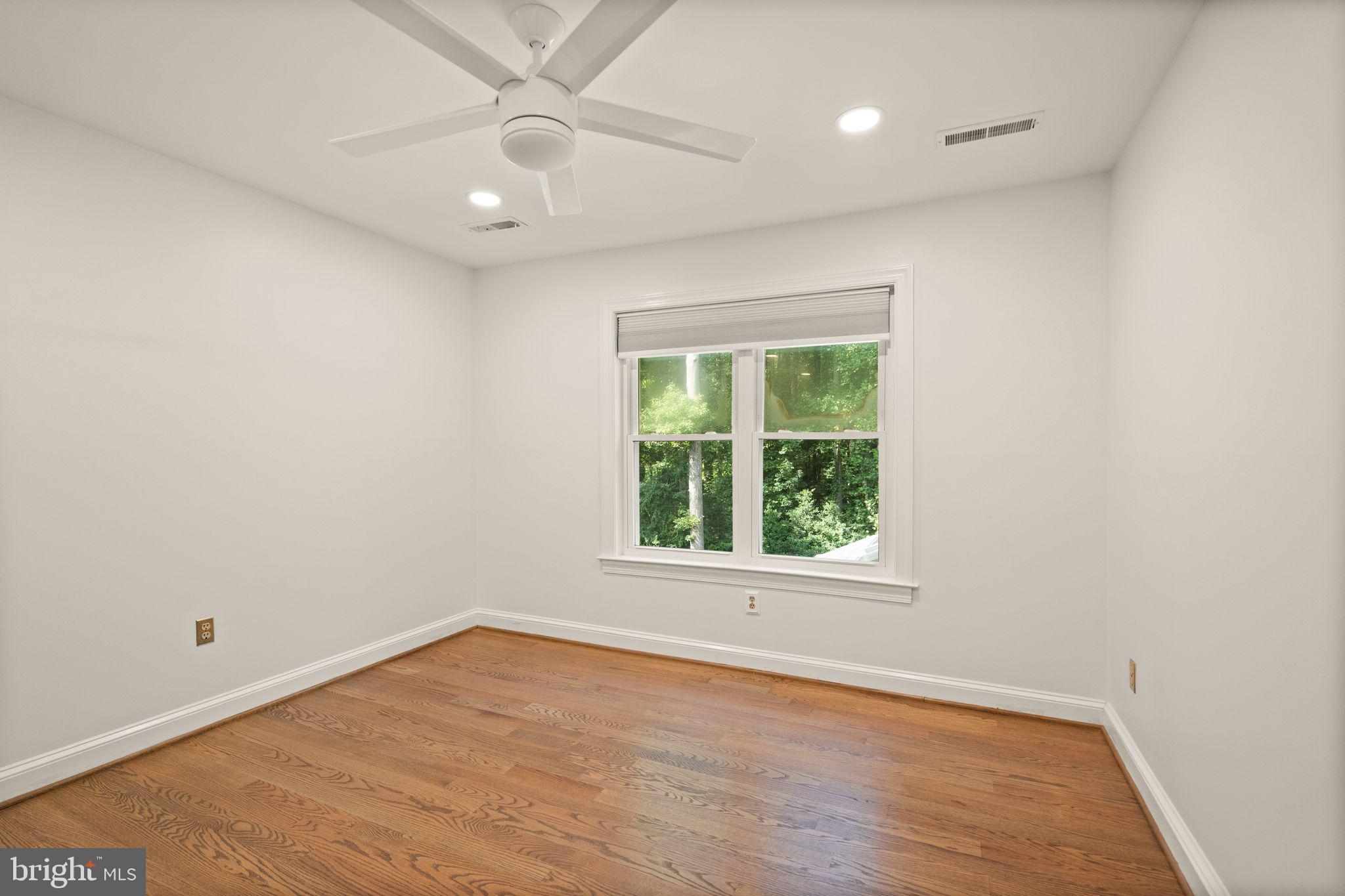 LEXINGTON ESTATES - Residential