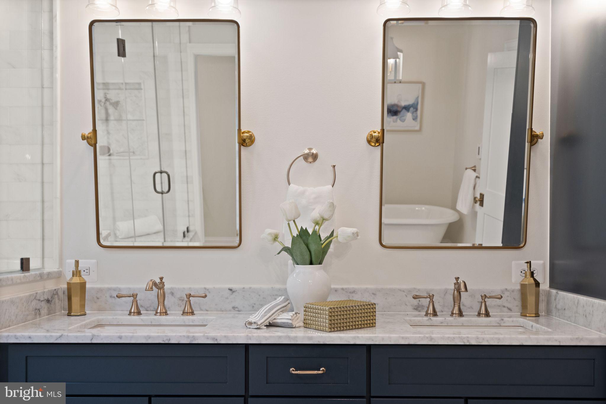 LEXINGTON ESTATES - Residential