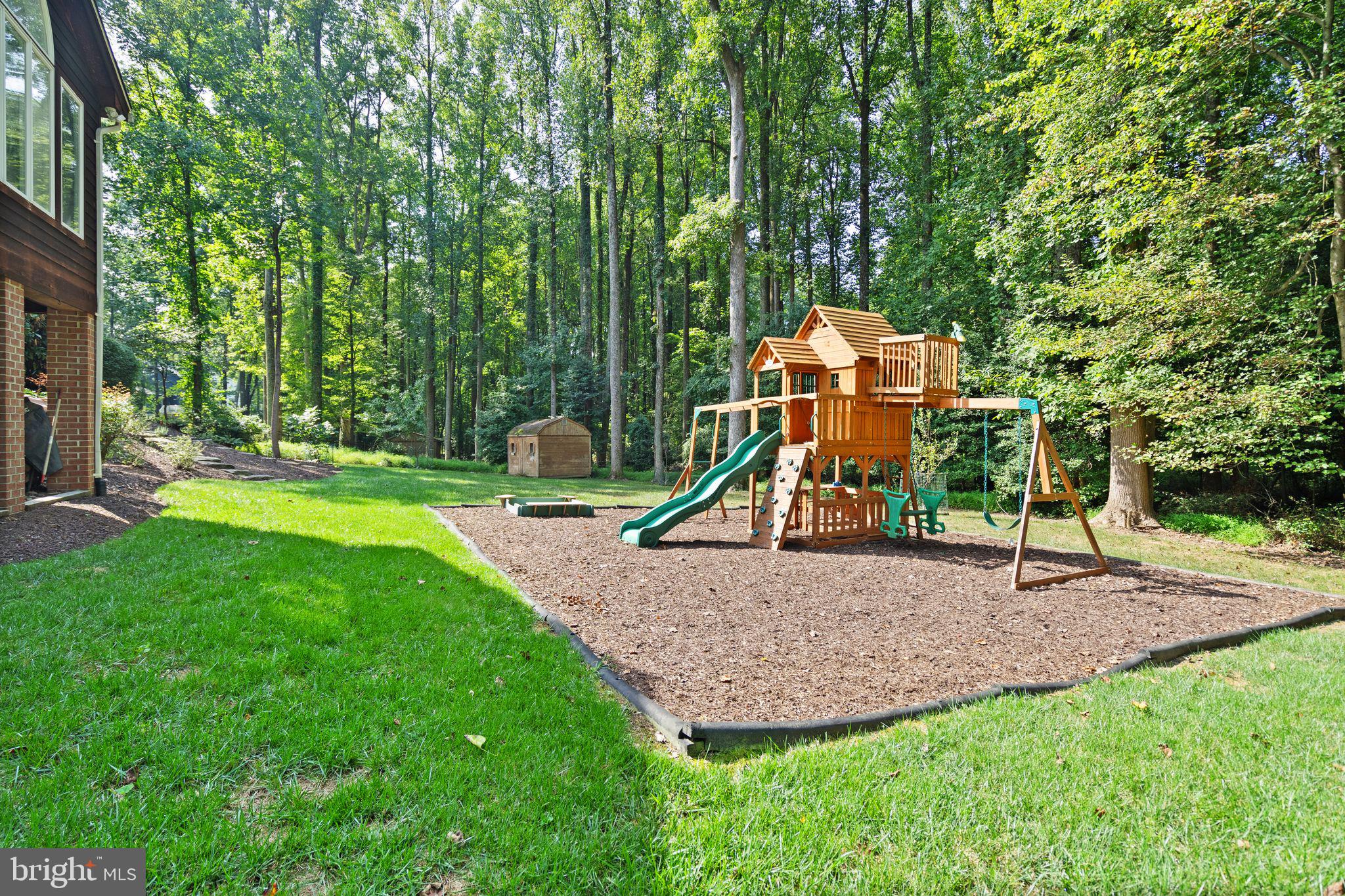 LEXINGTON ESTATES - Residential