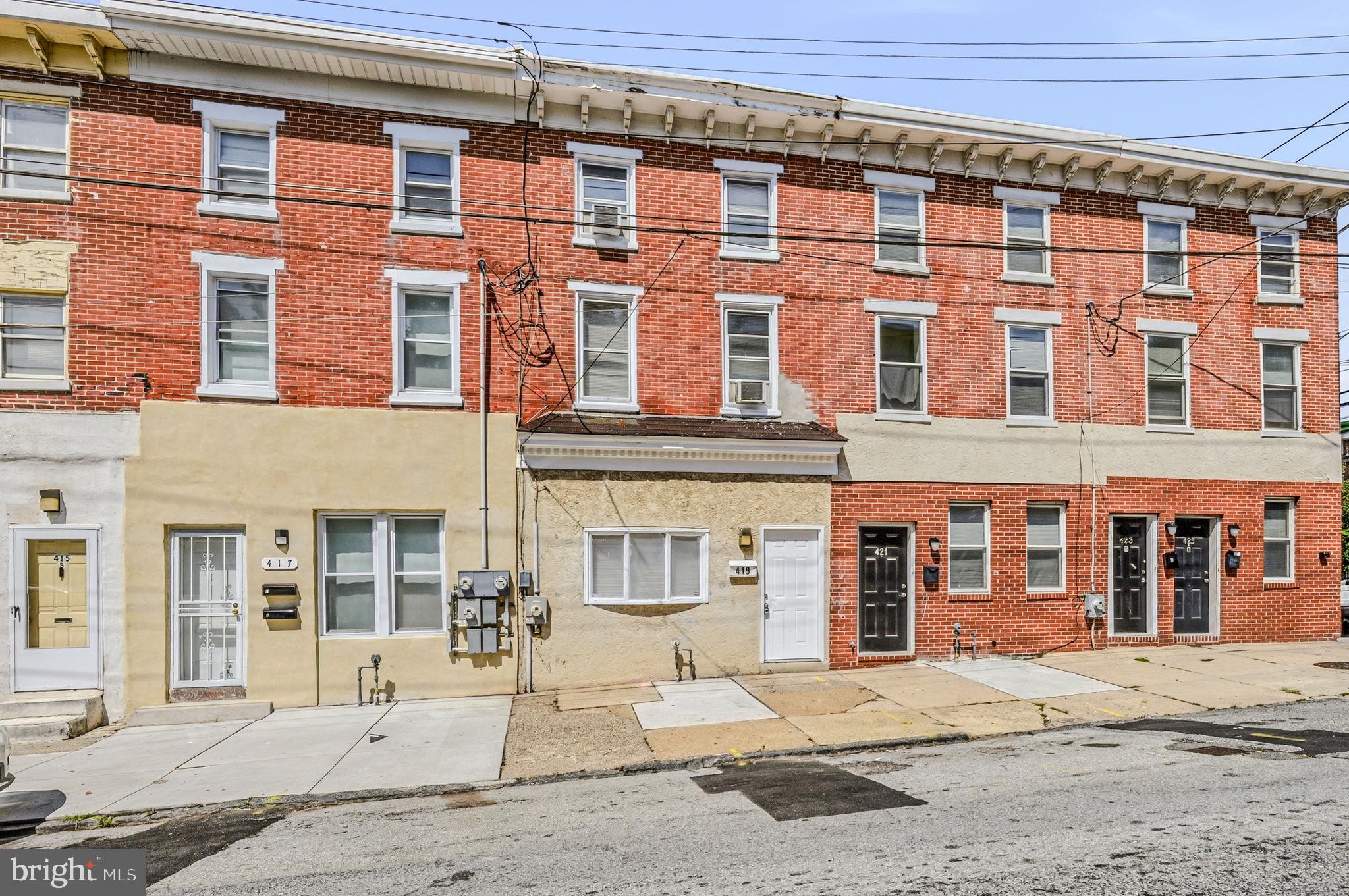 419 N MADISON STREET