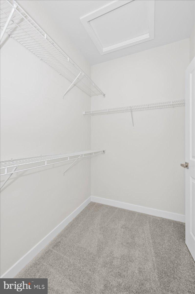 MONTGOMERY VILLAGE - Residential Lease