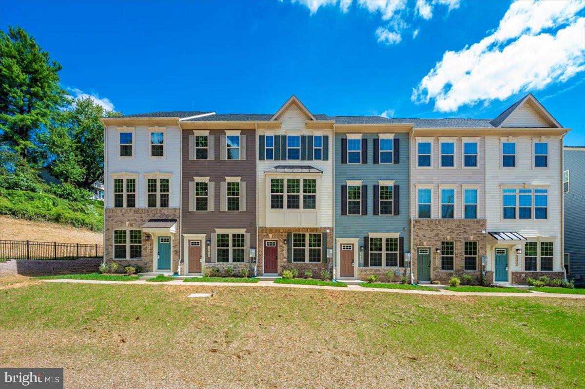 MONTGOMERY VILLAGE - Residential Lease