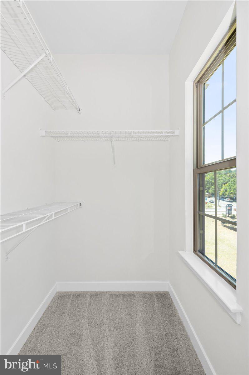 MONTGOMERY VILLAGE - Residential Lease