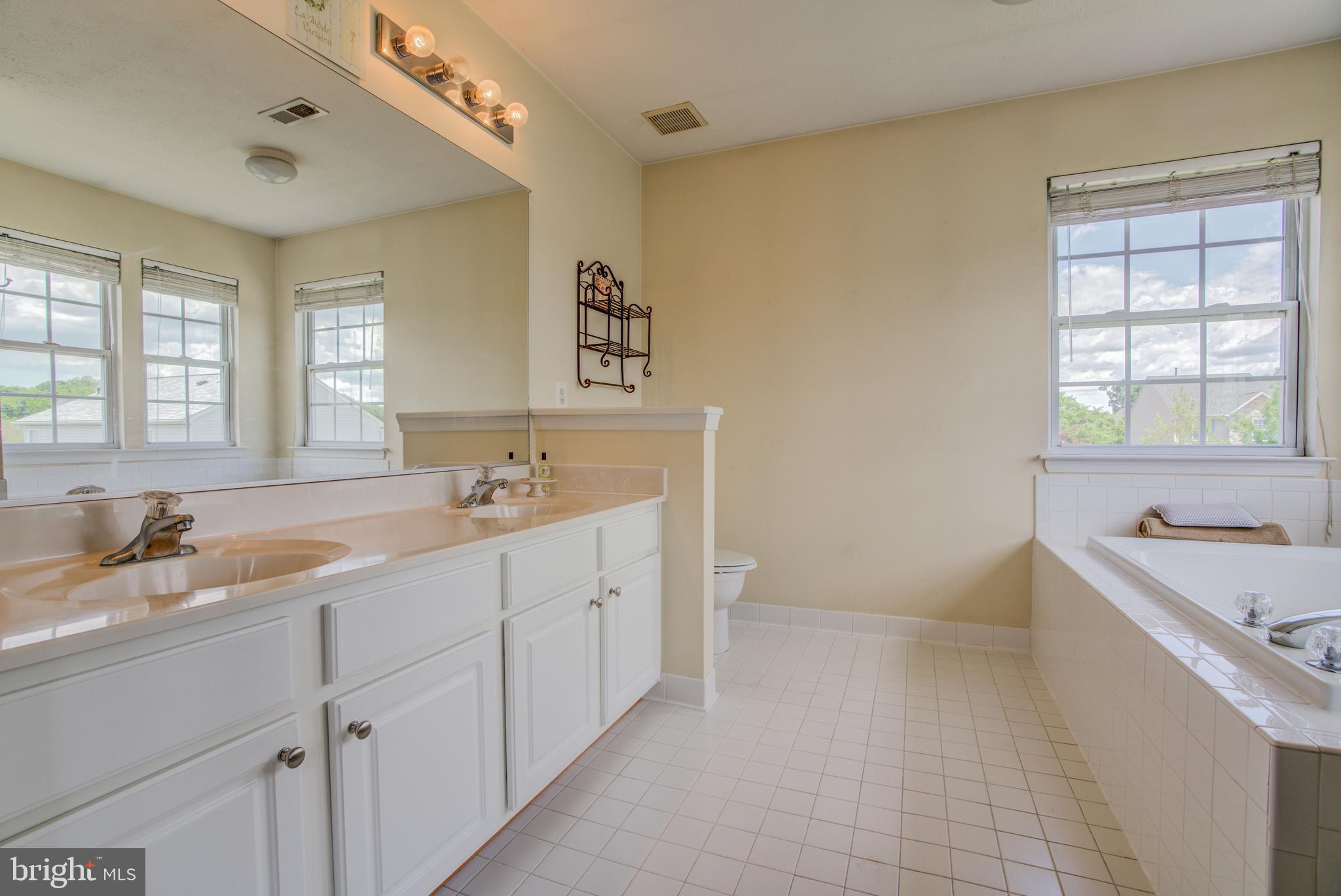 MOORES ORCHARD - Residential