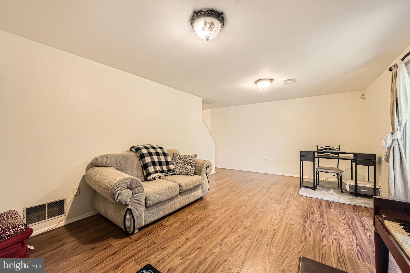 OWINGS MILLS - Residential