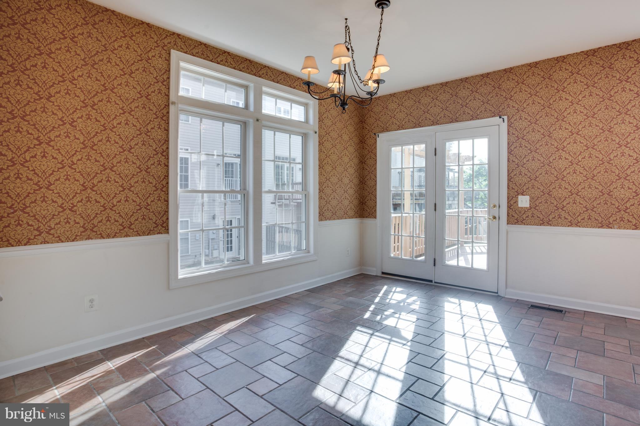 SOUTH RIDING - Residential Lease