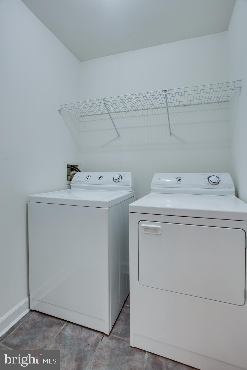 SOUTH RIDING - Residential Lease