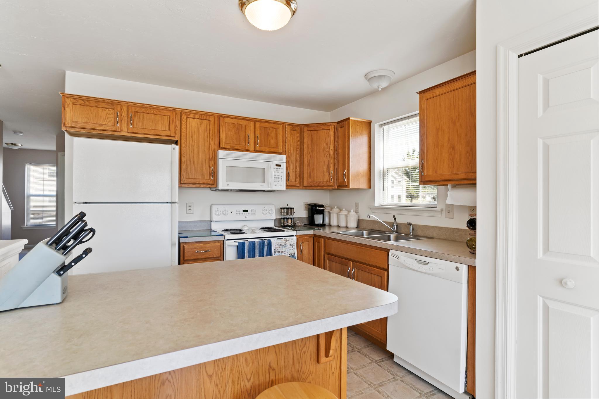 MOUNTAIN SHADOW ESTATES - Residential