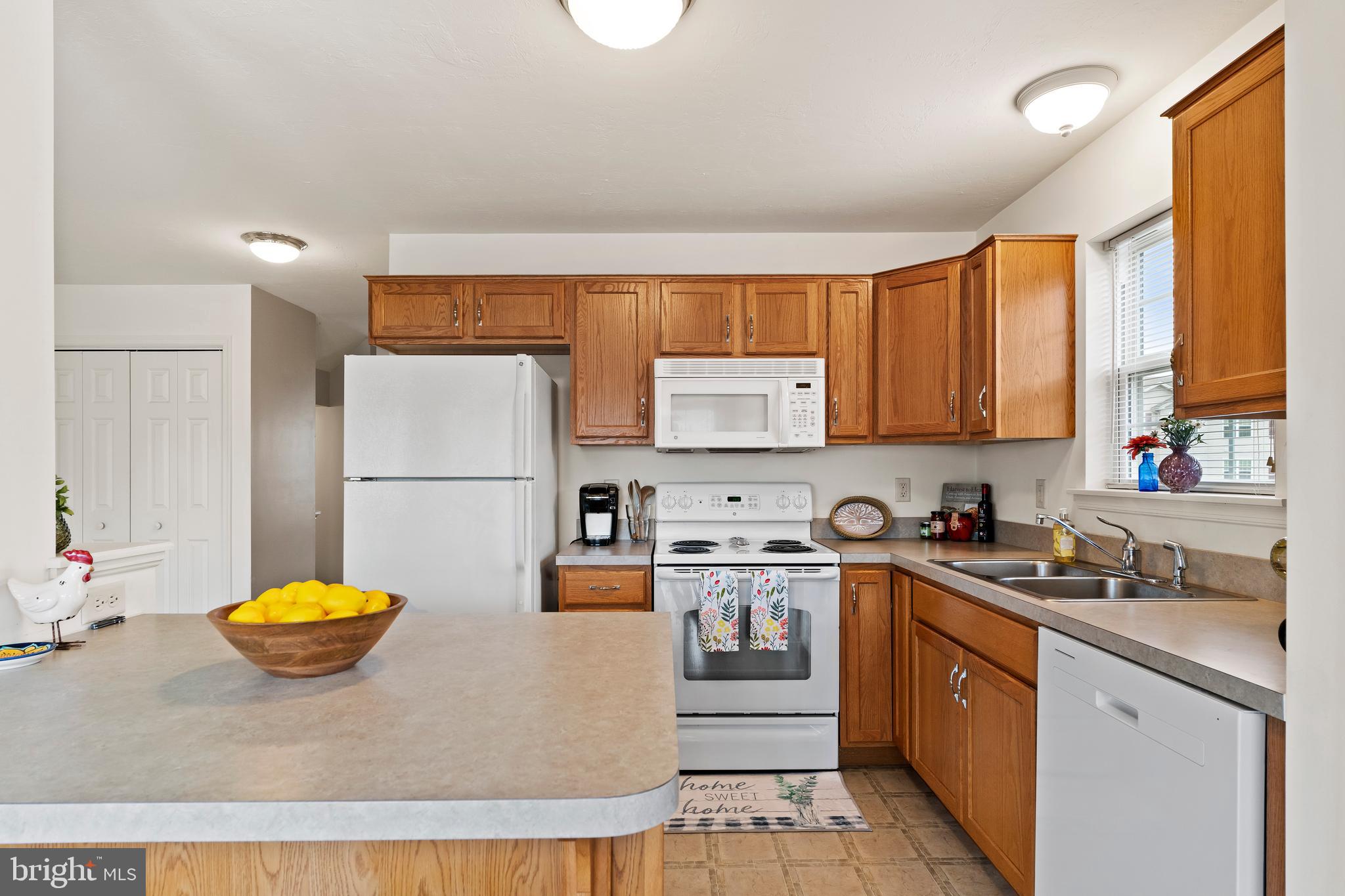 MOUNTAIN SHADOW ESTATES - Residential