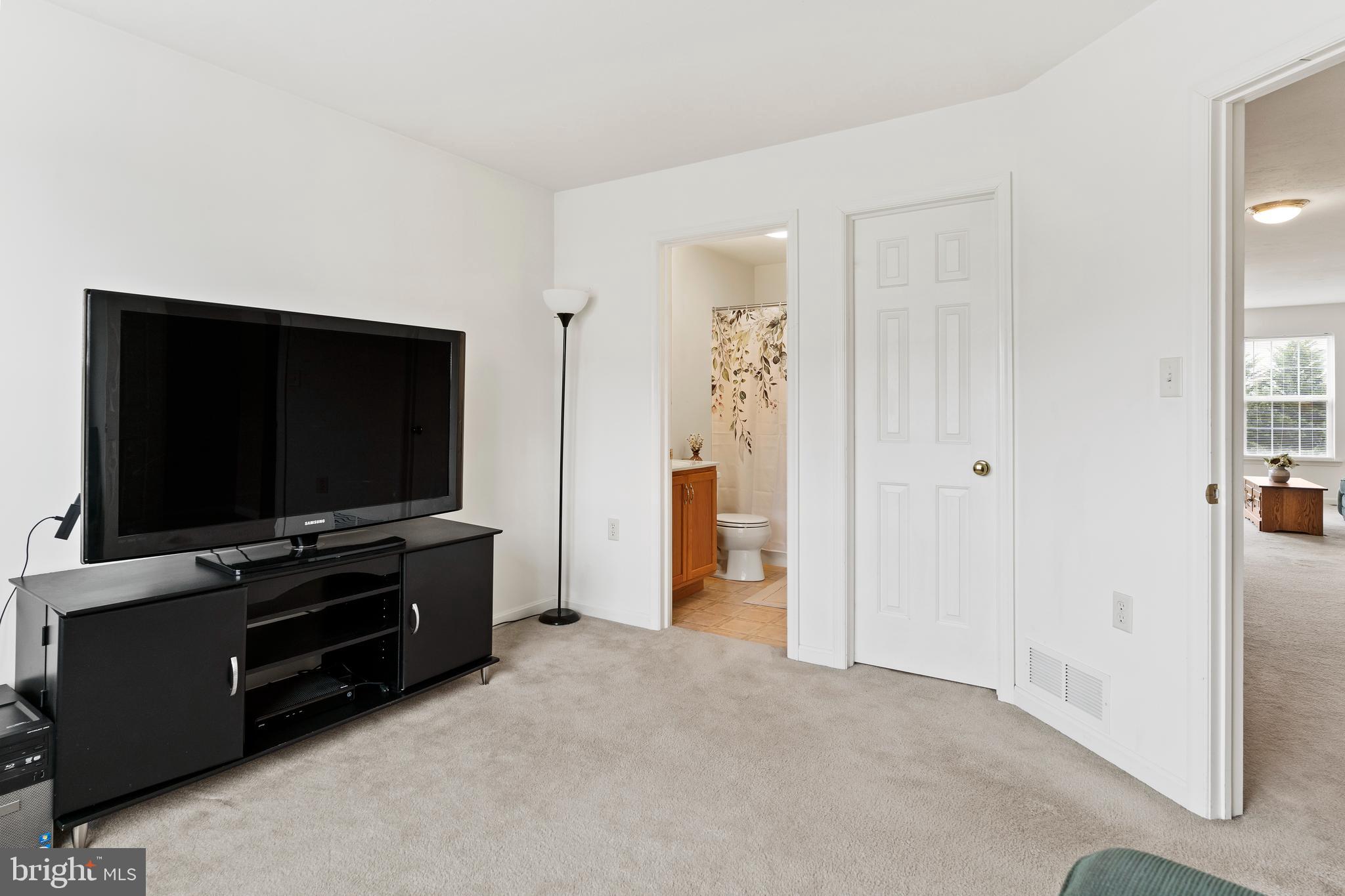 MOUNTAIN SHADOW ESTATES - Residential