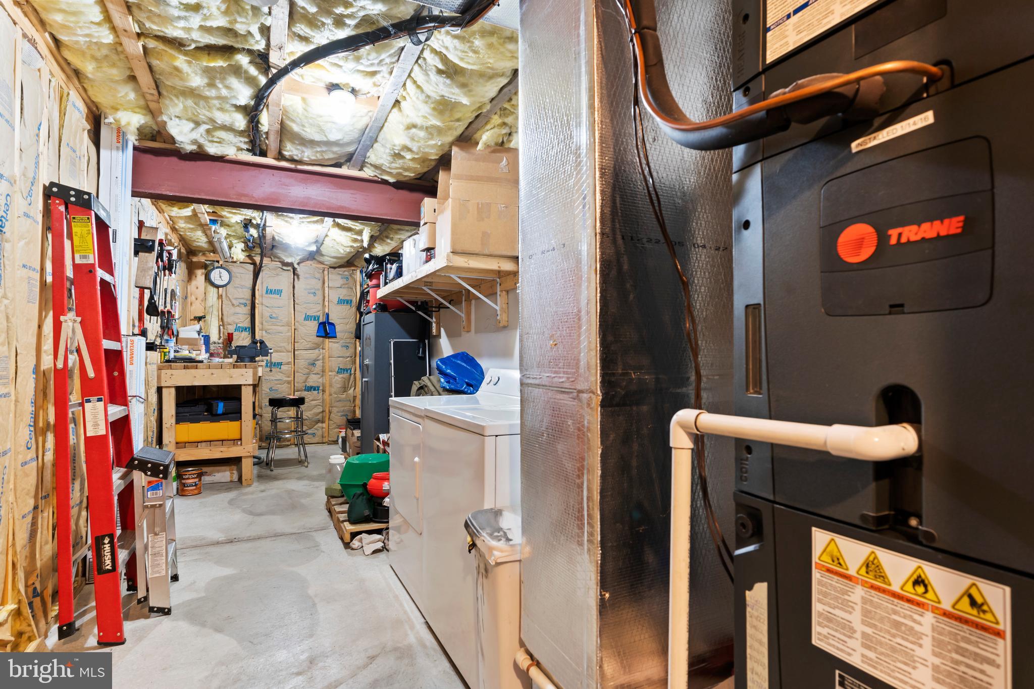 MOUNTAIN SHADOW ESTATES - Residential