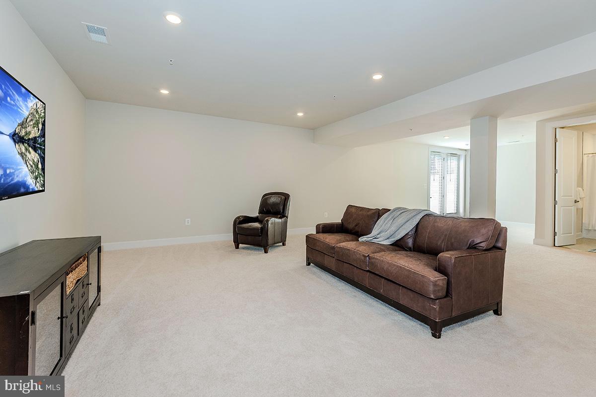 TWO RIVERS - Residential