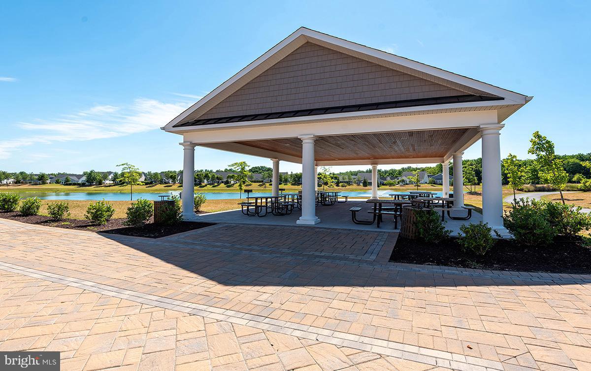 TWO RIVERS - Residential