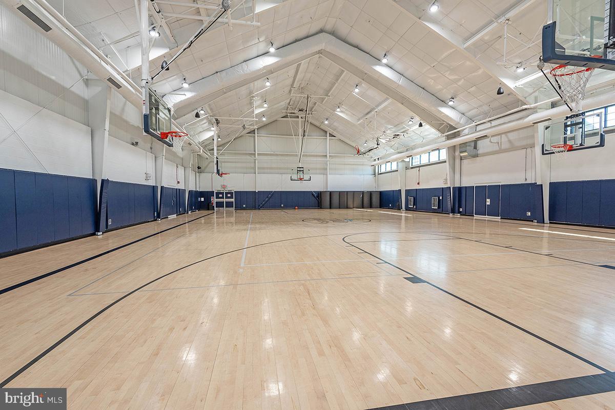 TWO RIVERS - Residential