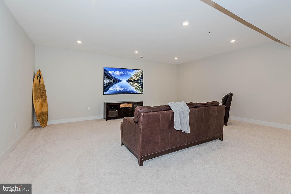 TWO RIVERS - Residential