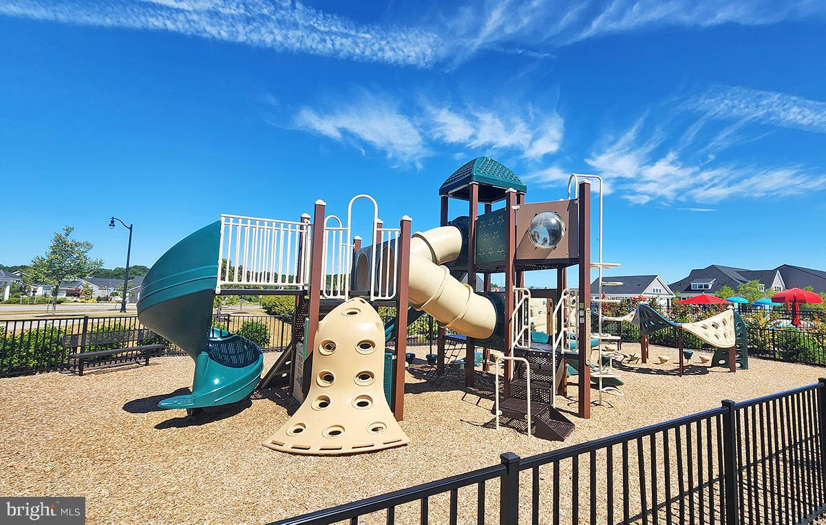 TWO RIVERS - Residential