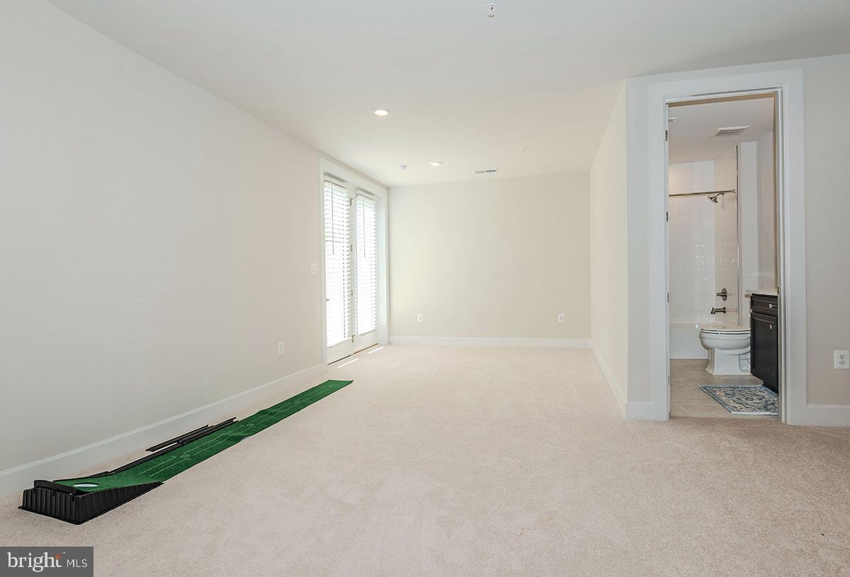 TWO RIVERS - Residential