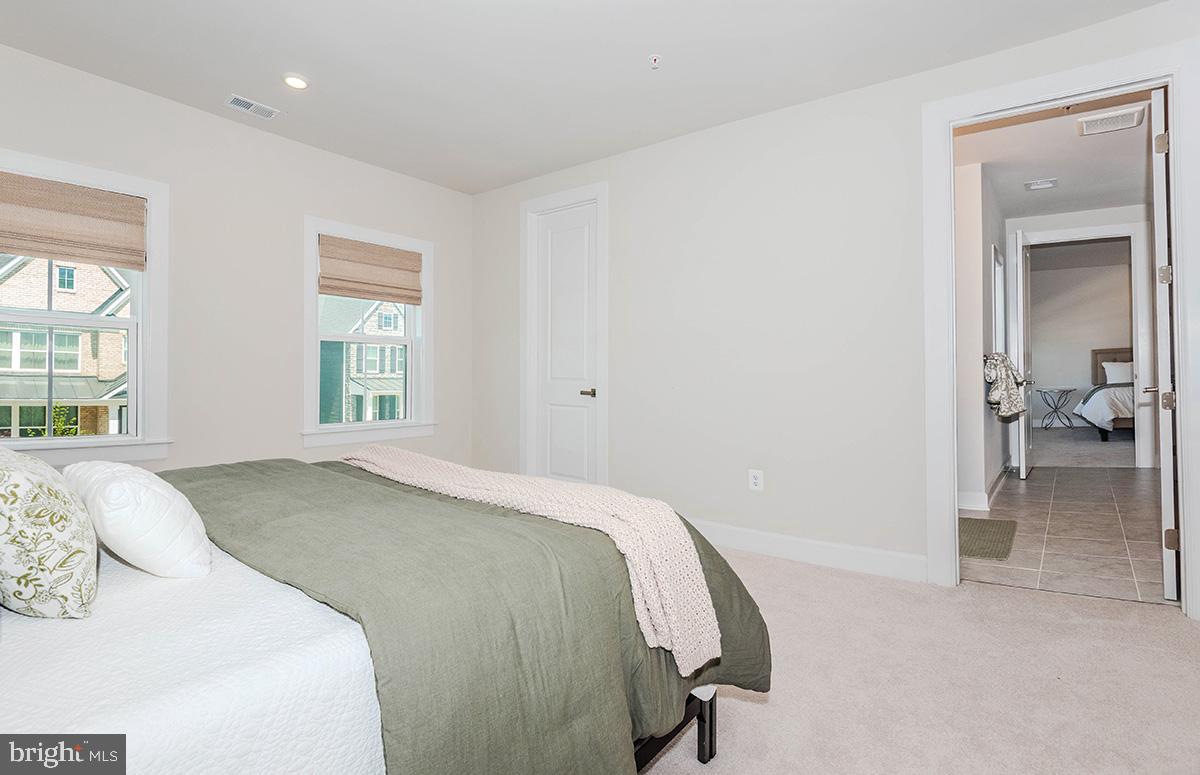 TWO RIVERS - Residential