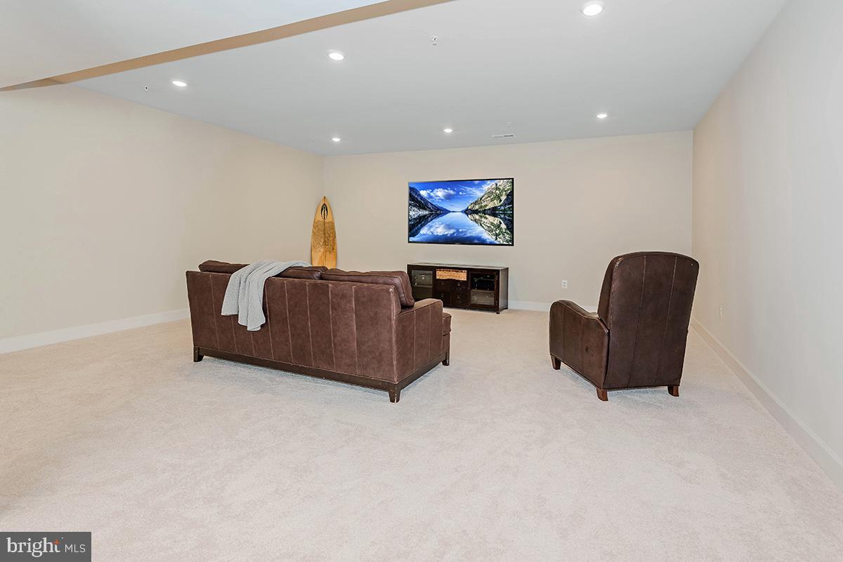 TWO RIVERS - Residential