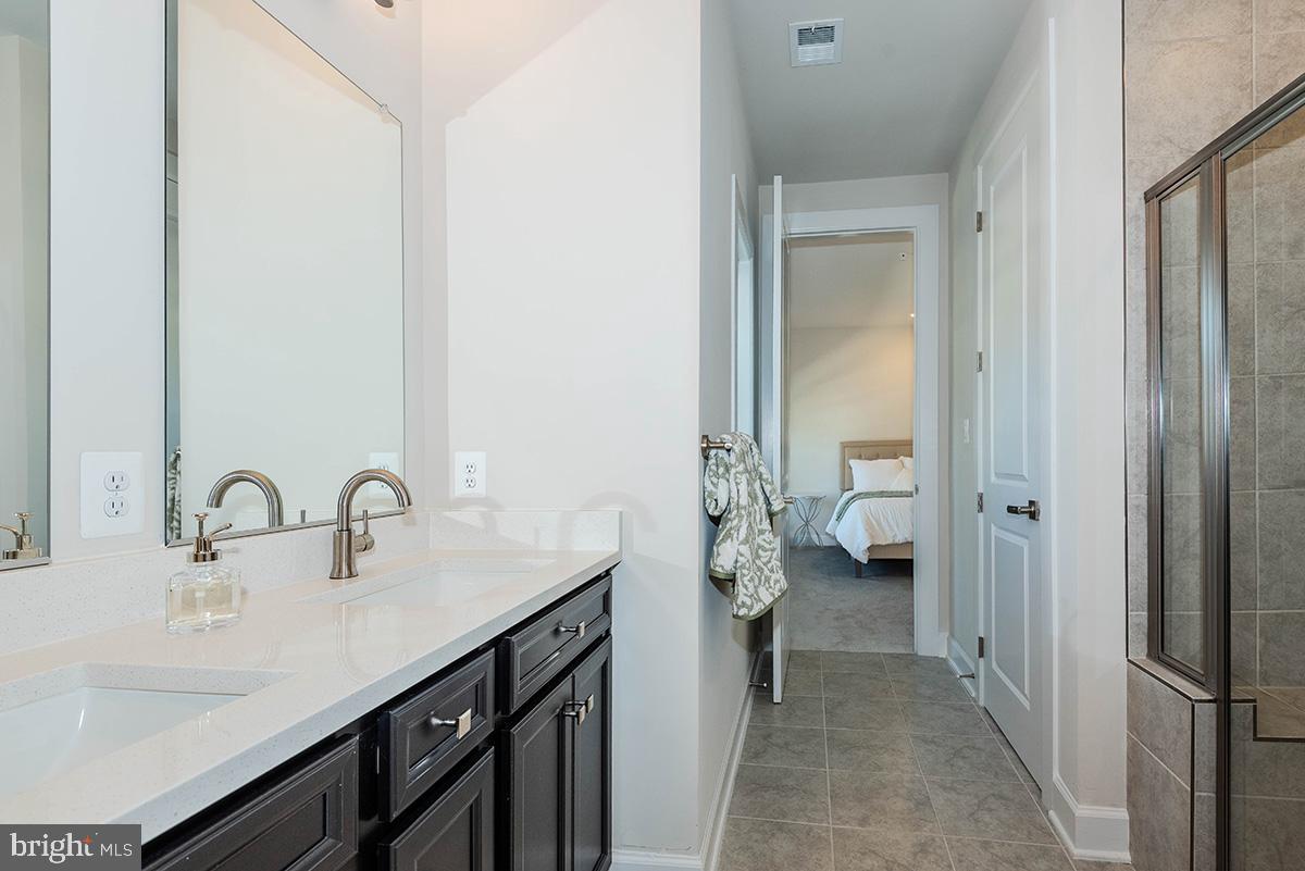 TWO RIVERS - Residential