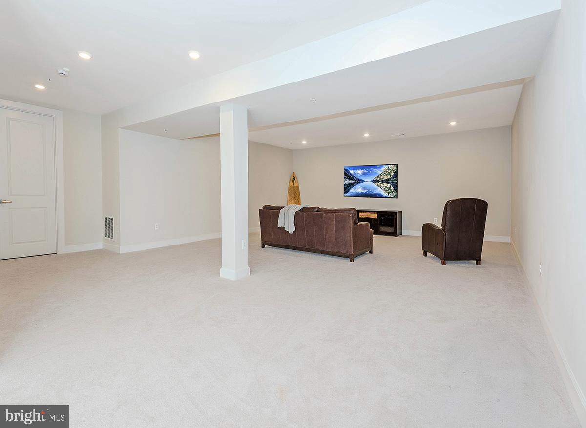 TWO RIVERS - Residential