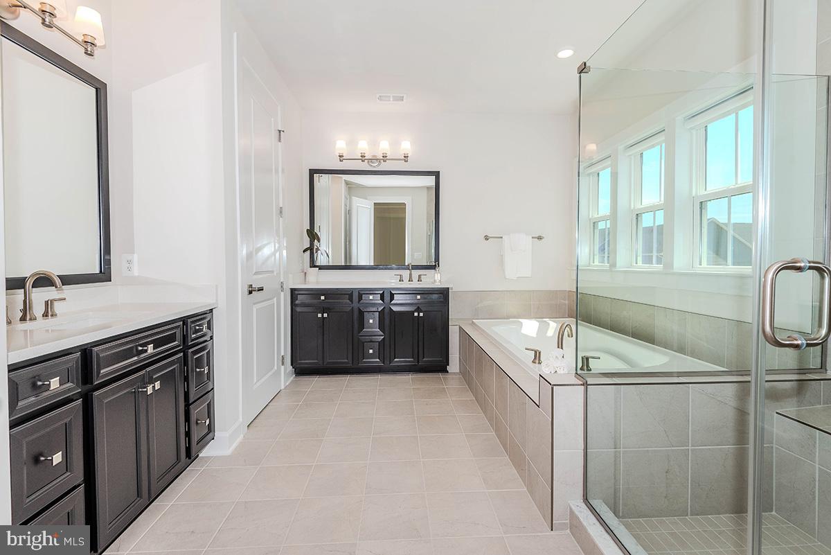 TWO RIVERS - Residential